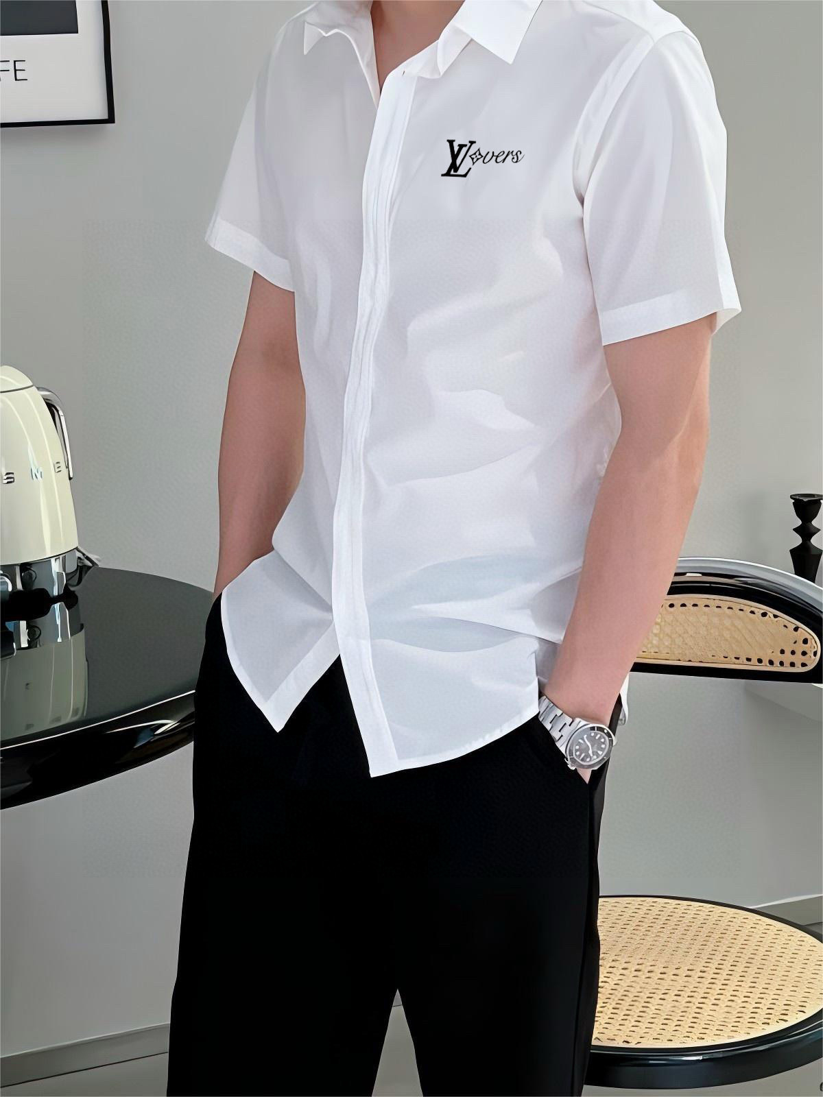 ￼ ￼ 路易威登 专柜最新款男士必备款短袖衬衫，100%天然棉，舒服透气，原单狠货，原版面料，柔软舒适，