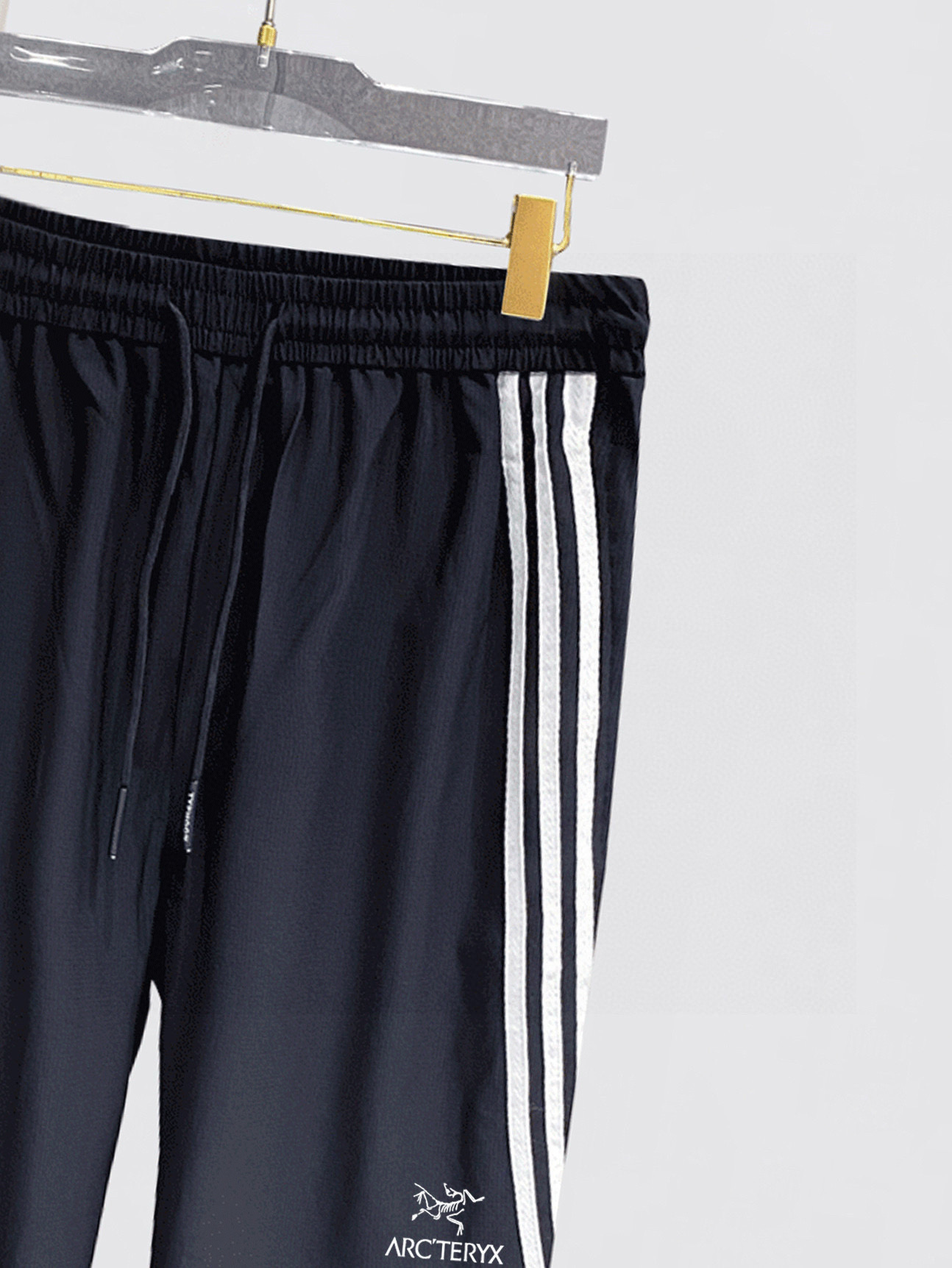 始祖鸟 同步更新 织带长裤 春夏定制高科技面料 舒适无比 家族式织带拼接 运动感超强 尺码：L-4XL（