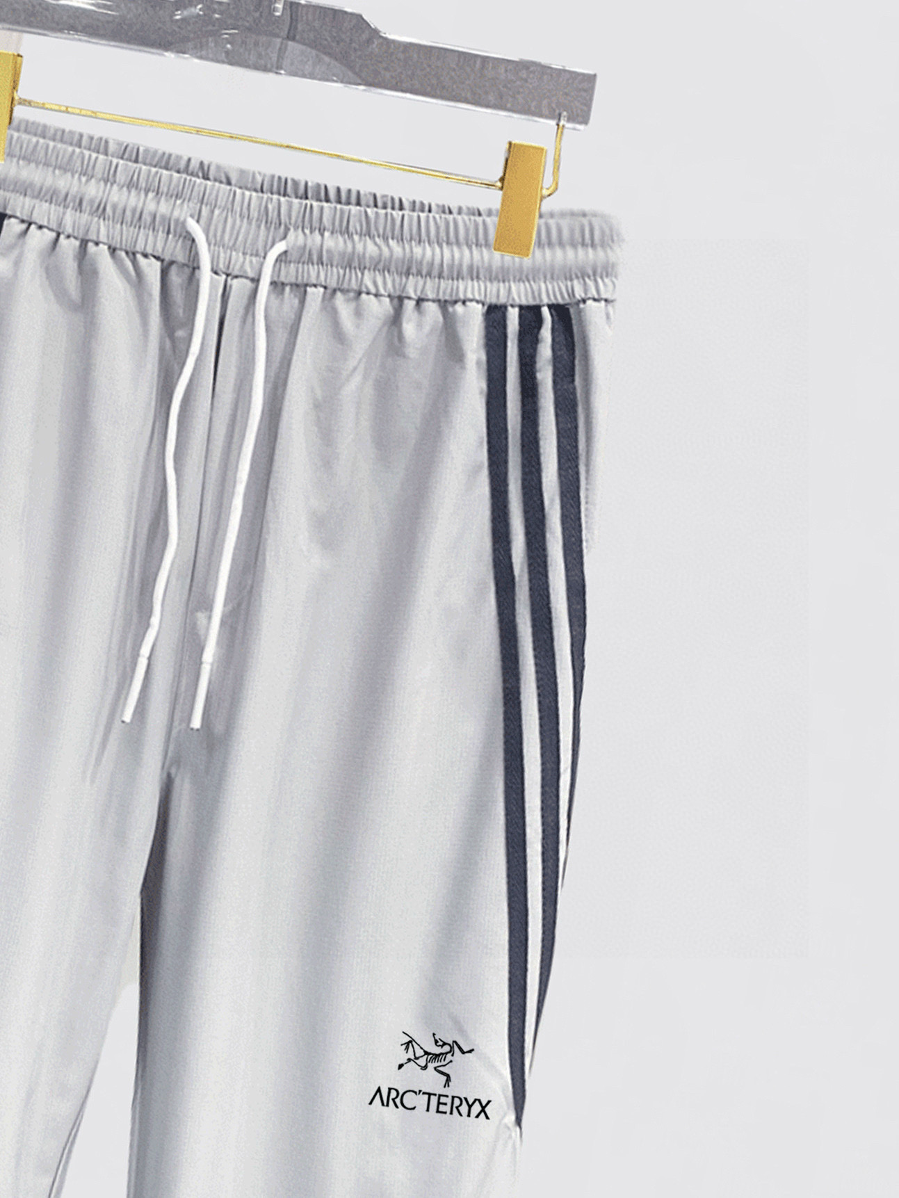 始祖鸟 同步更新 织带长裤 春夏定制高科技面料 舒适无比 家族式织带拼接 运动感超强 尺码：L-4XL（