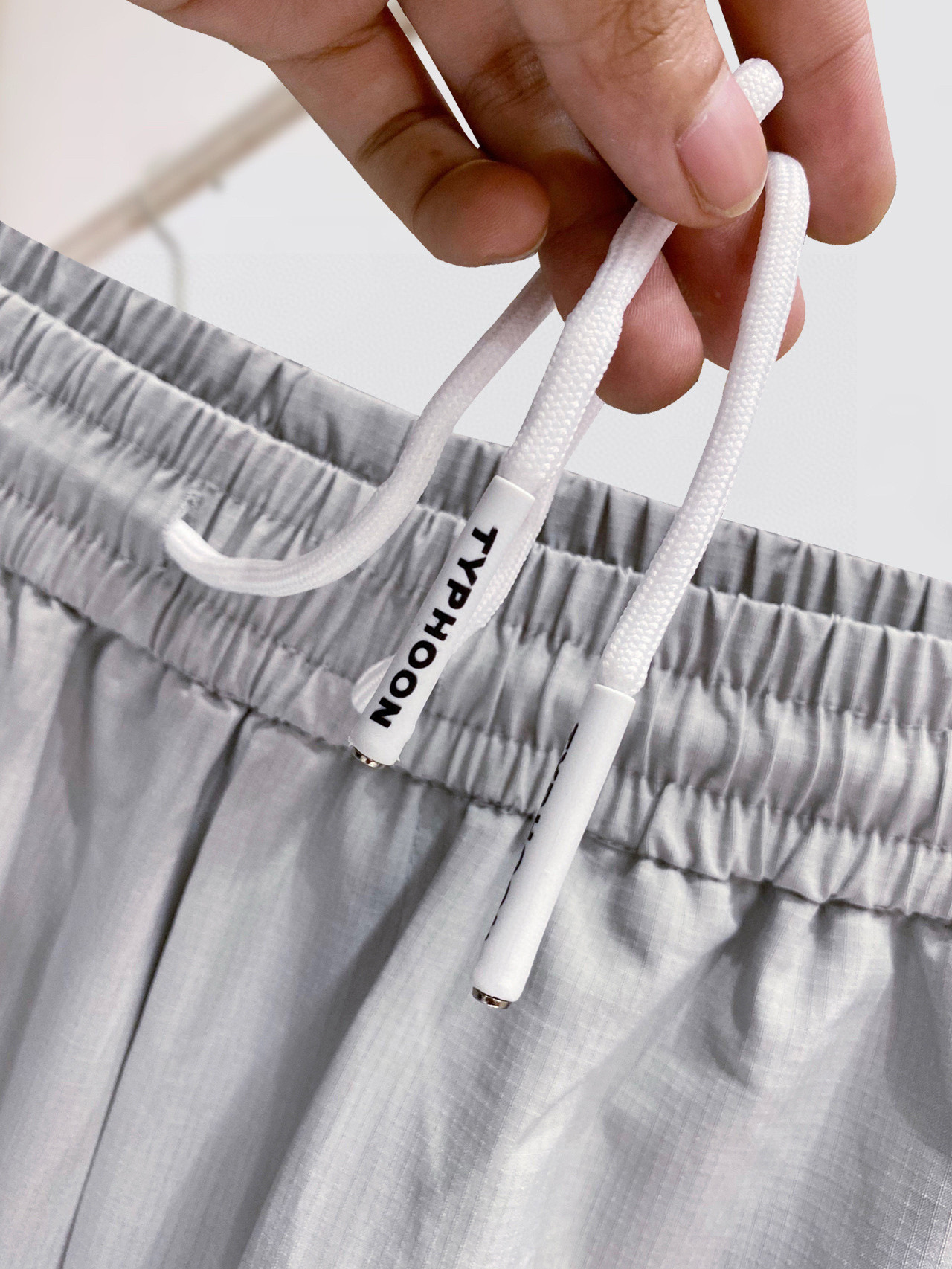 始祖鸟 同步更新 织带长裤 春夏定制高科技面料 舒适无比 家族式织带拼接 运动感超强 尺码：L-4XL（