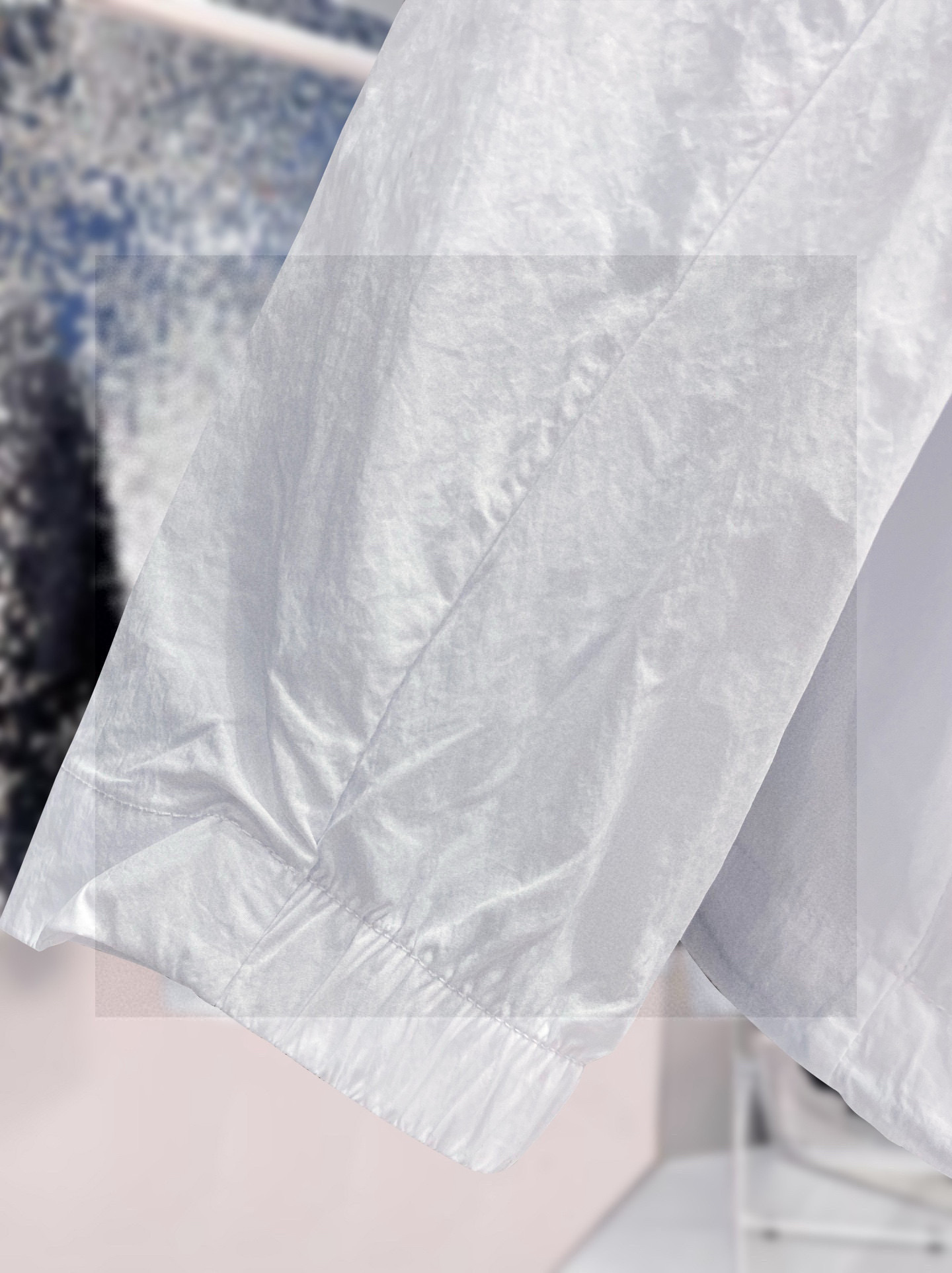 始祖鸟 官网同款防晒轻薄风壳防晒衣皮肤衣 炎热而多变的天气冒险活动时穿着。squamish连采用tyon