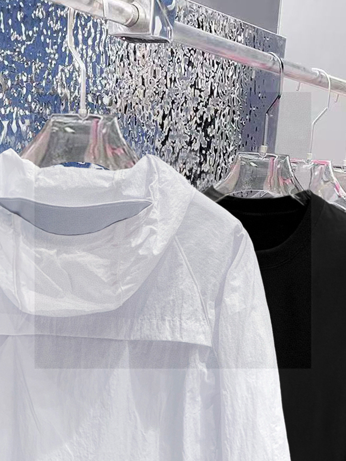 始祖鸟 官网同款防晒轻薄风壳防晒衣皮肤衣 炎热而多变的天气冒险活动时穿着。squamish连采用tyon