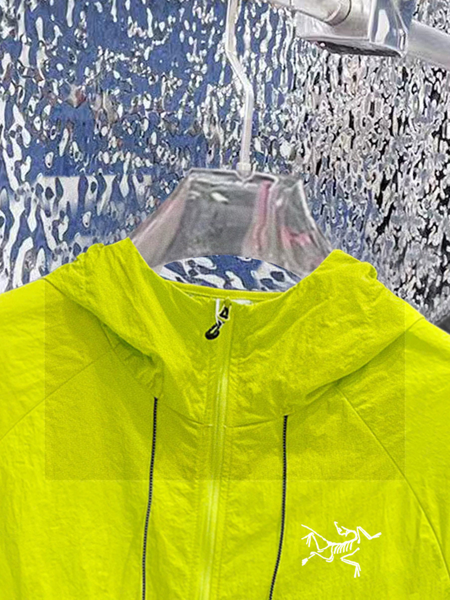 始祖鸟 官网同款防晒轻薄风壳防晒衣皮肤衣 炎热而多变的天气冒险活动时穿着。squamish连采用tyon