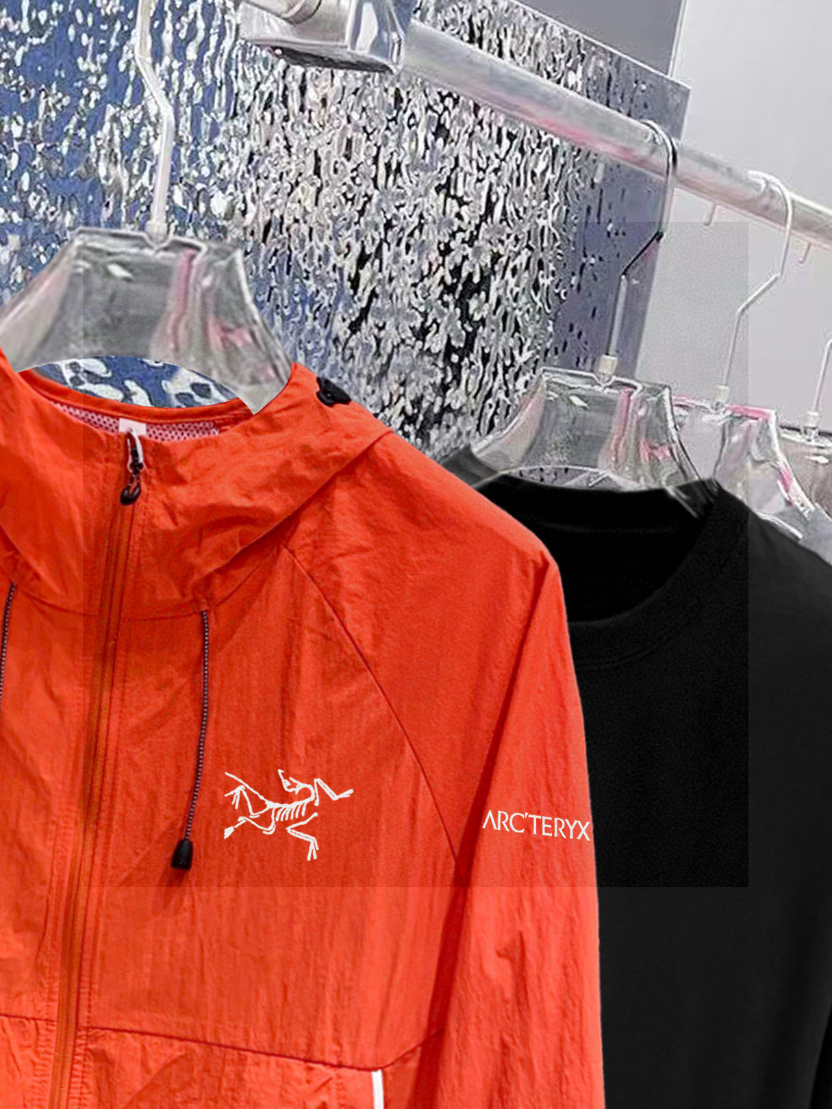 始祖鸟 官网同款防晒轻薄风壳防晒衣皮肤衣 炎热而多变的天气冒险活动时穿着。squamish连采用tyon