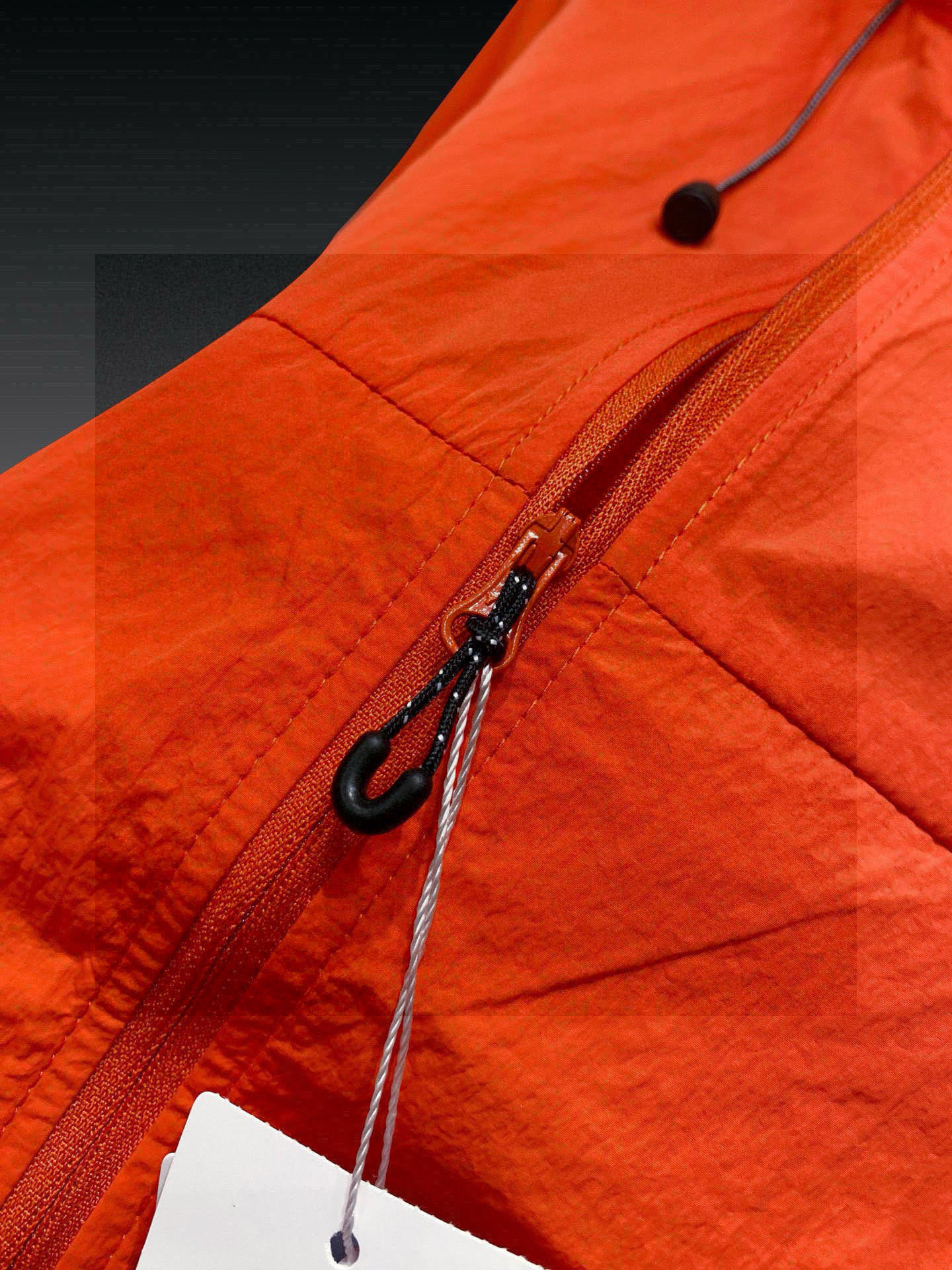 始祖鸟 官网同款防晒轻薄风壳防晒衣皮肤衣 炎热而多变的天气冒险活动时穿着。squamish连采用tyon