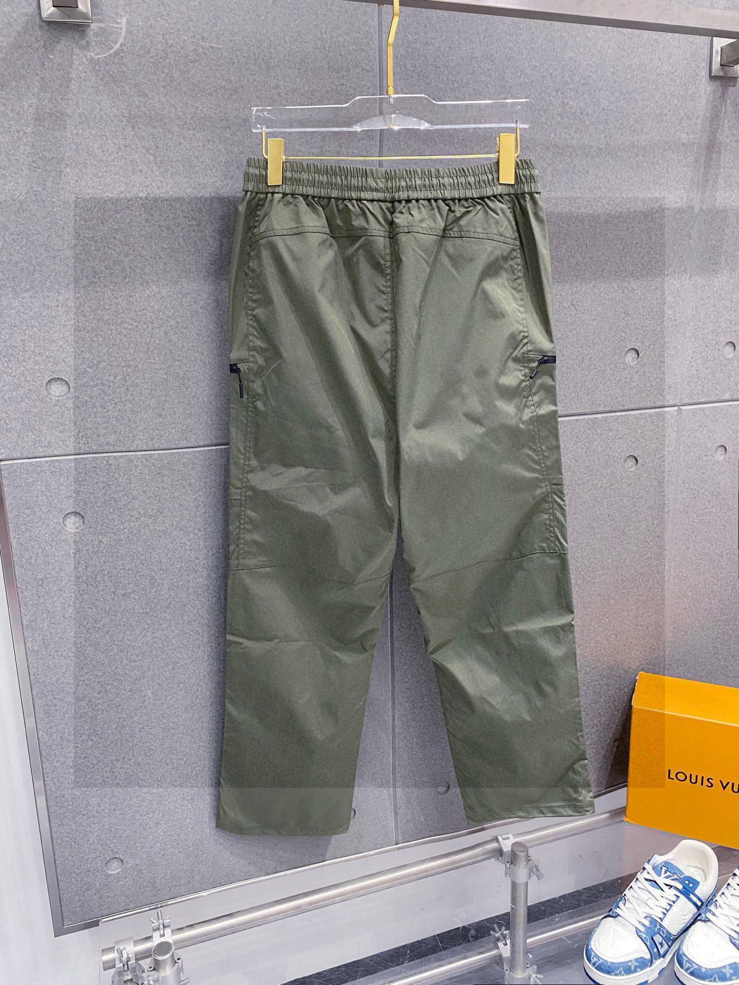 始祖鸟 同步更新 织带长裤 春夏定制高科技面料 舒适无比 家族式织带拼接 运动感超强 尺码：L-4XL（