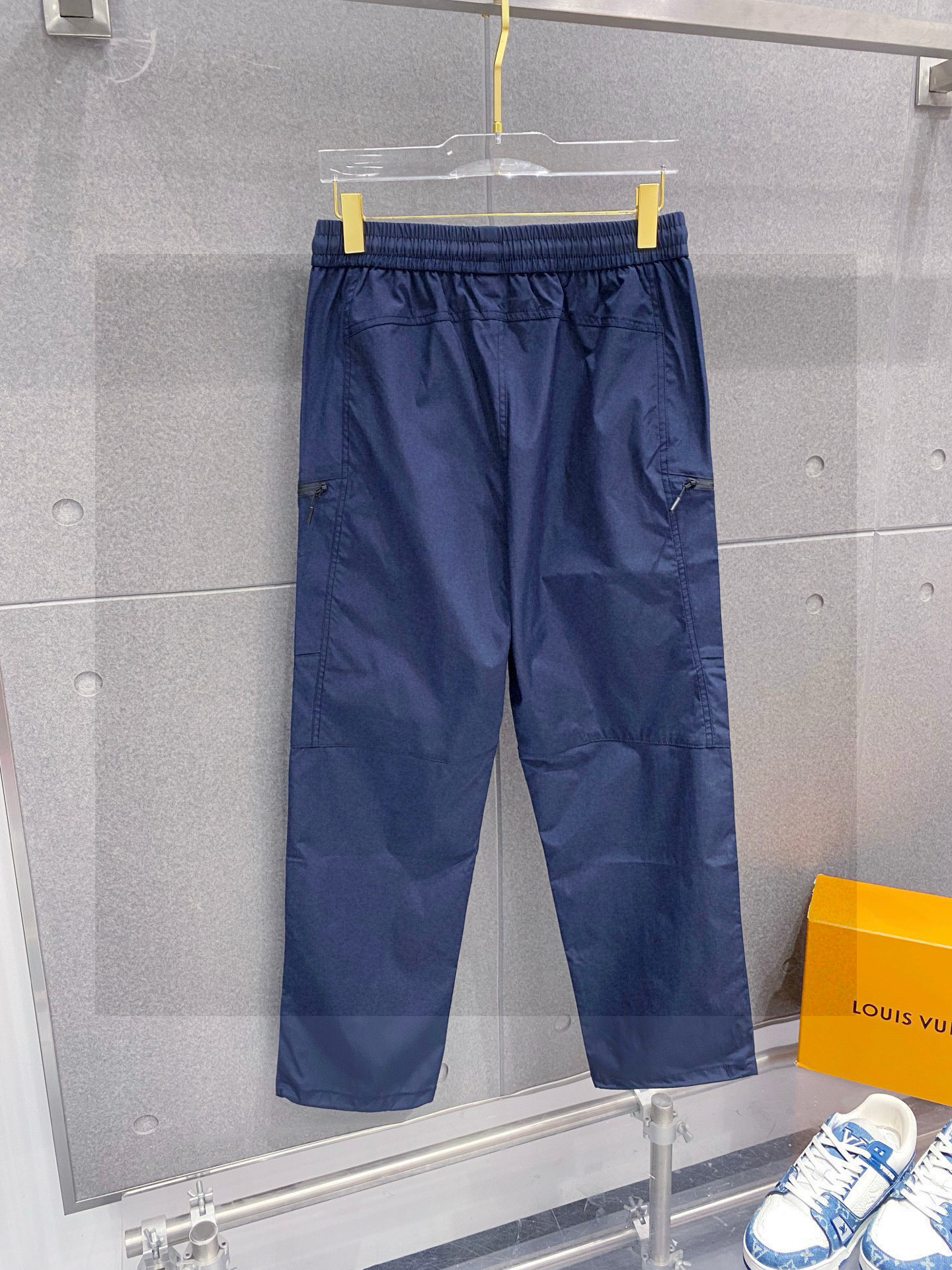 始祖鸟 同步更新 织带长裤 春夏定制高科技面料 舒适无比 家族式织带拼接 运动感超强 尺码：L-4XL（