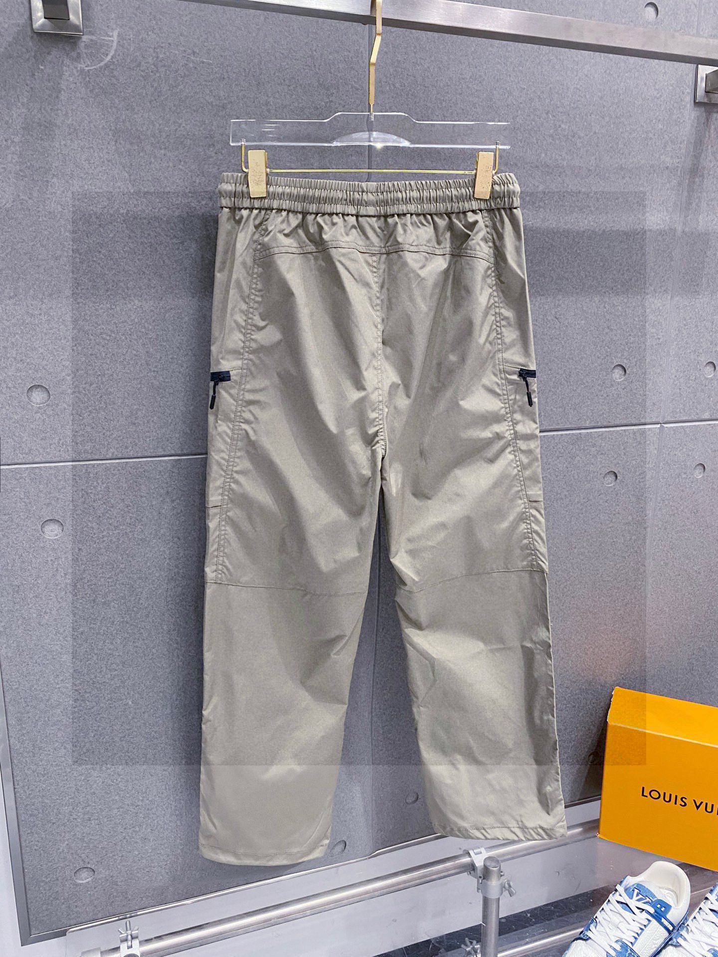 始祖鸟 同步更新 织带长裤 春夏定制高科技面料 舒适无比 家族式织带拼接 运动感超强 尺码：L-4XL（