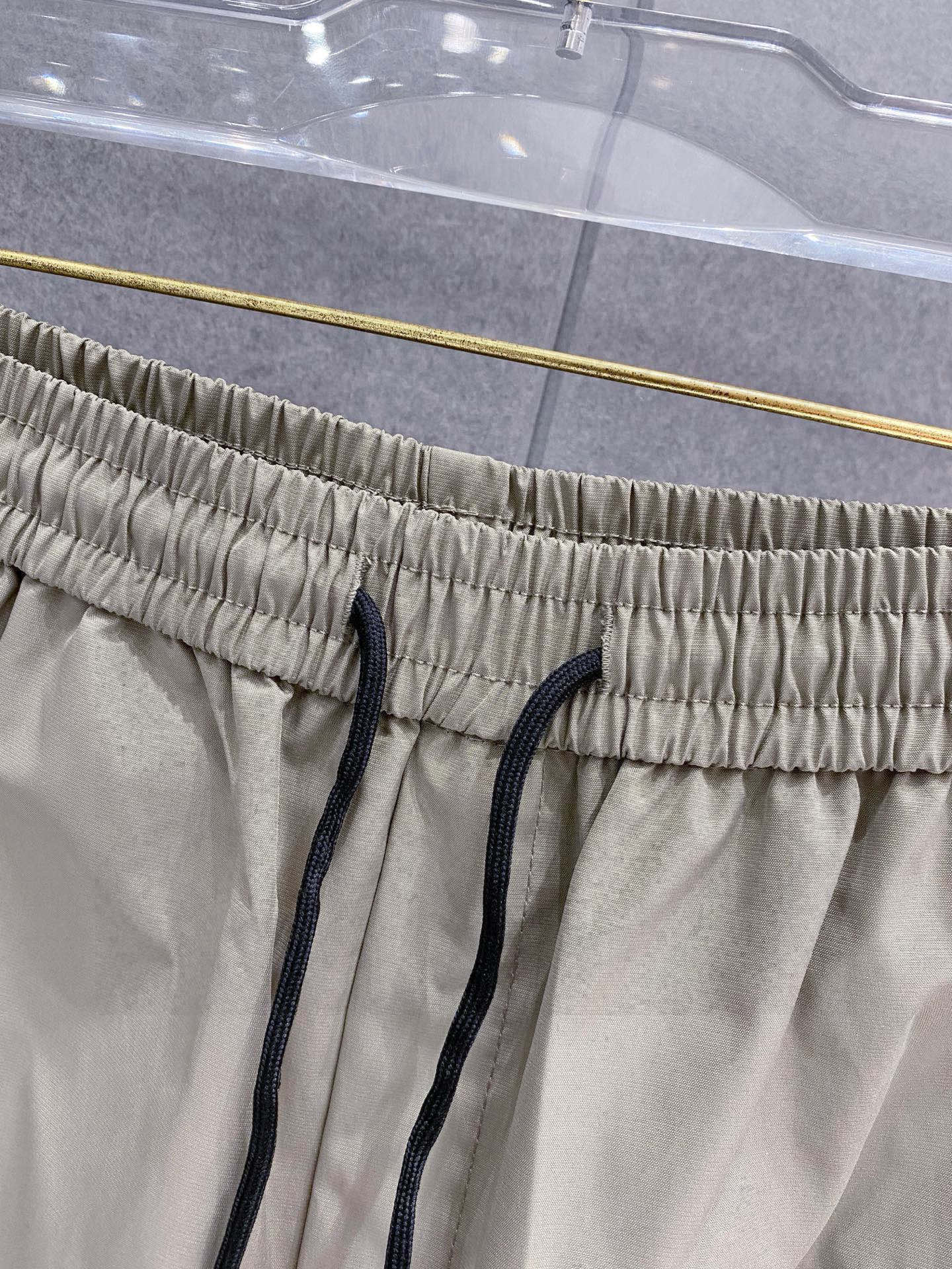 始祖鸟 同步更新 织带长裤 春夏定制高科技面料 舒适无比 家族式织带拼接 运动感超强 尺码：L-4XL（