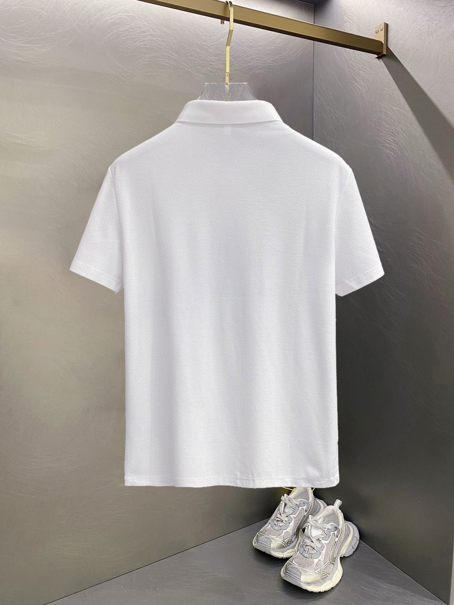 ￼ ￼ ￼ ￼ 高端面料 Y-3 2025 ss夏季新款 logo男士翻领Polo衫！经典商务男款，高端