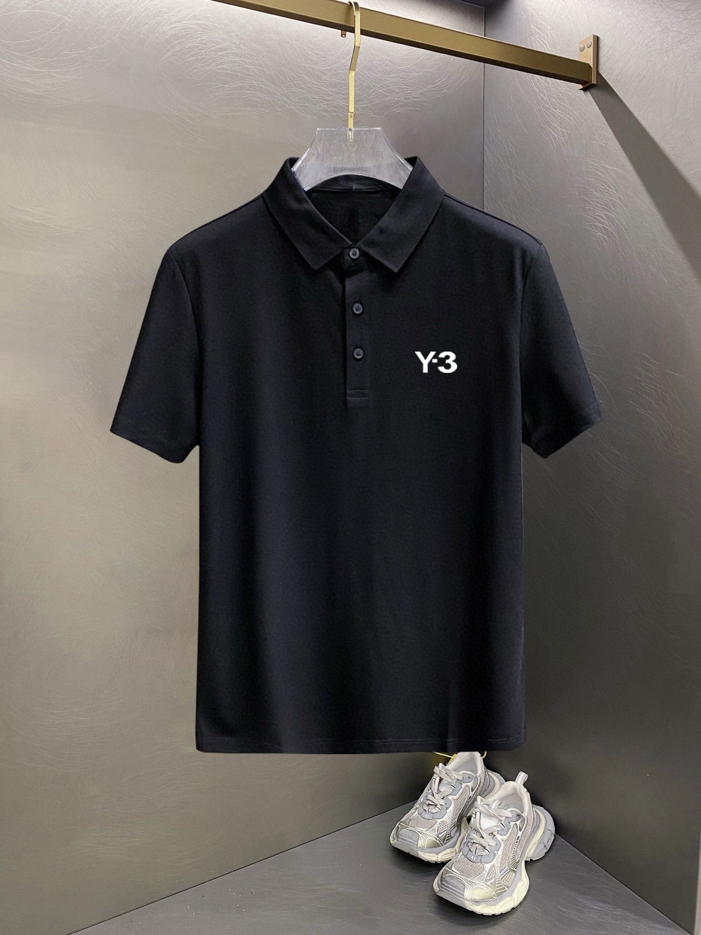 ￼ ￼ ￼ ￼ 高端面料 Y-3 2025 ss夏季新款 logo男士翻领Polo衫！经典商务男款，高端