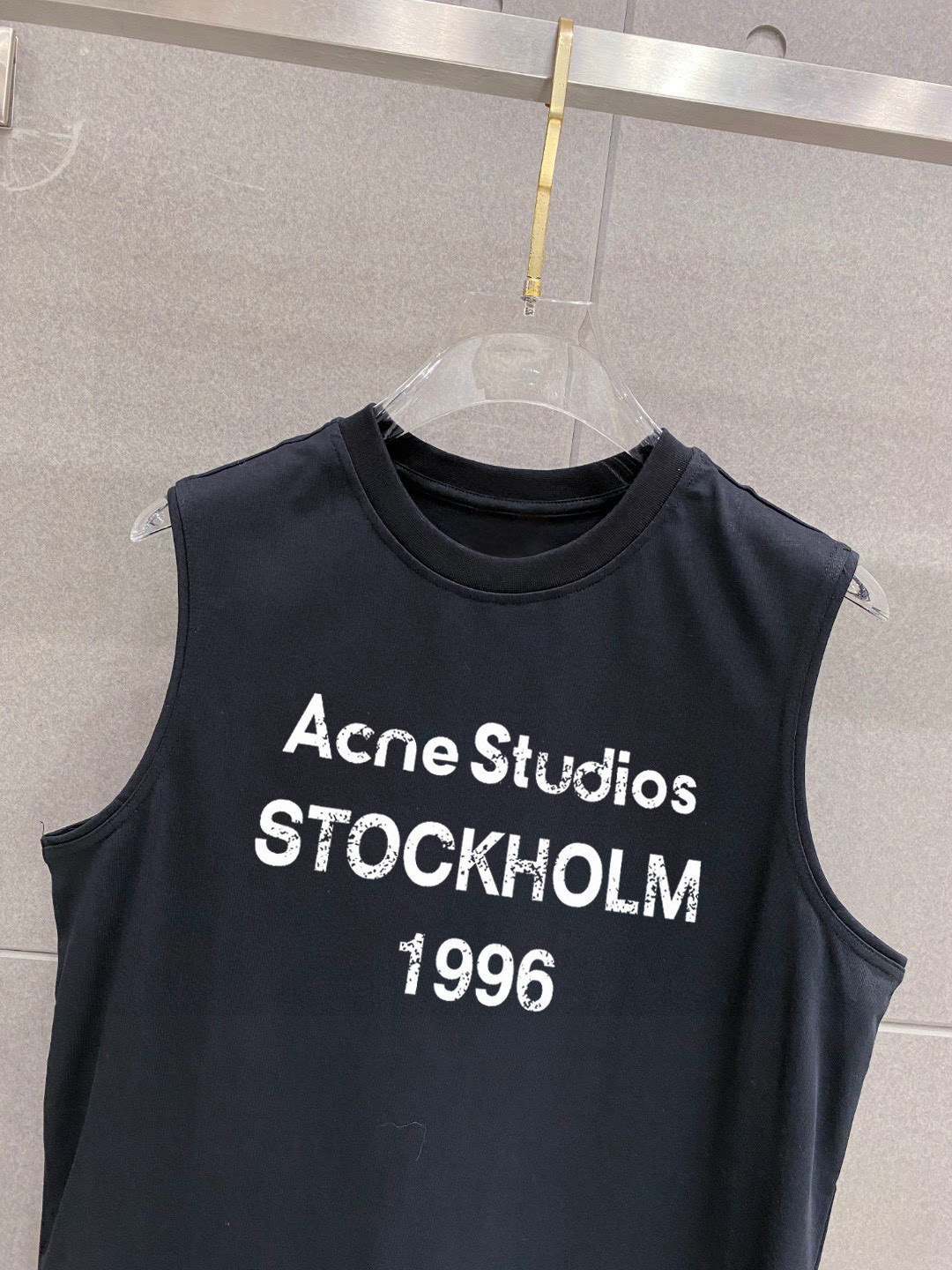 ACNE 官网最新上架 背心夏日必备单品 很显身材的一款 重工印花图案 简约大气 M-XXL （下单提供