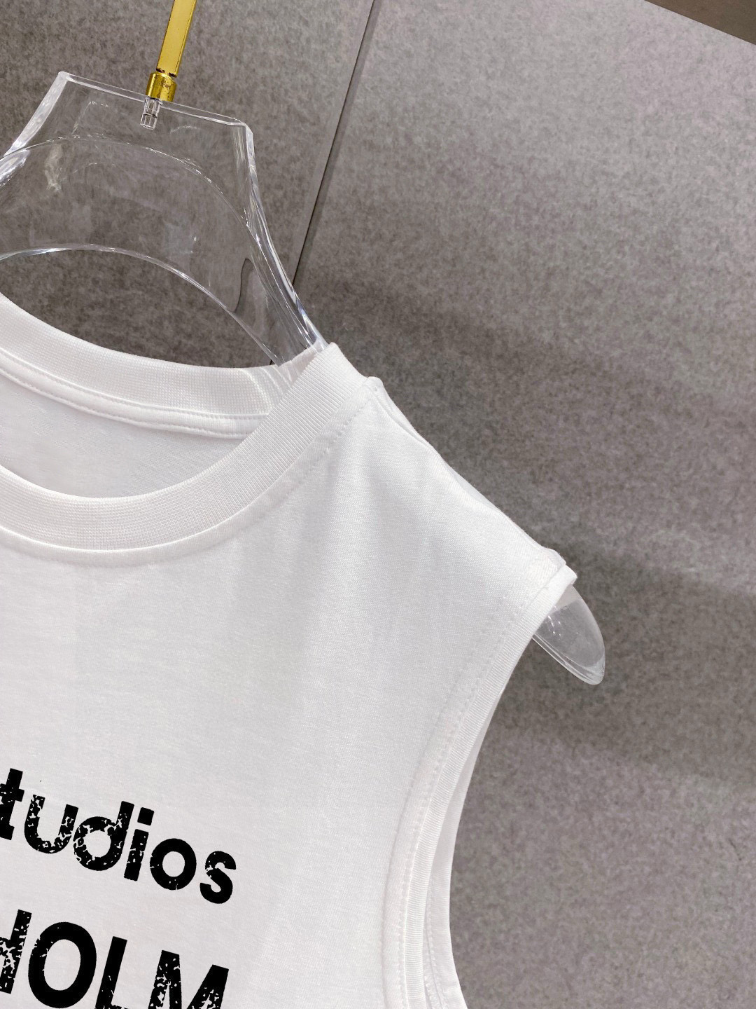 ACNE 官网最新上架 背心夏日必备单品 很显身材的一款 重工印花图案 简约大气 M-XXL （下单提供