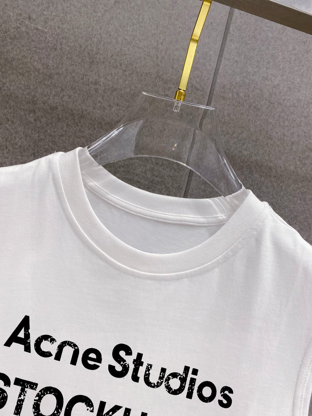 ACNE 官网最新上架 背心夏日必备单品 很显身材的一款 重工印花图案 简约大气 M-XXL （下单提供