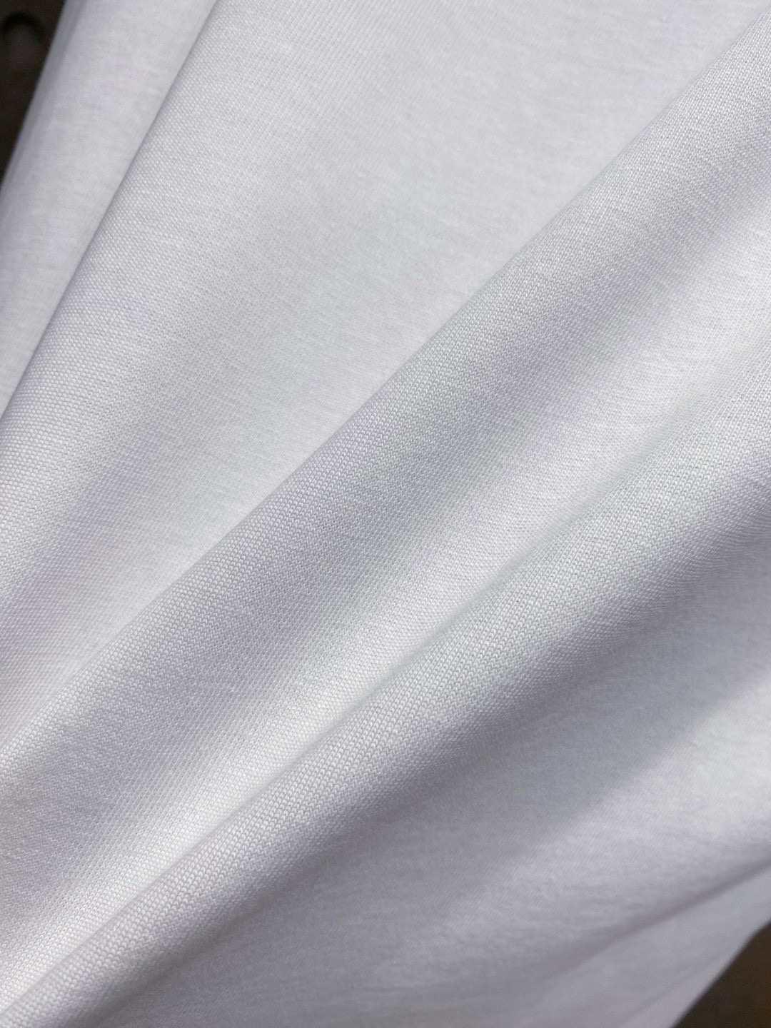 alo 官网最新上架 背心夏日必备单品 很显身材的一款 重工印花图案 简约大气 M-XXL （下单提供身