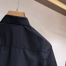 路易威登 专柜最新款男士必备款短袖衬衫,100%天然棉,舒服透气,原单狠货,原版面料,柔软舒适,上身高端 路易威登 专柜最新款男士必备款短袖衬衫,100%天然棉,舒服透气,原单狠货,原版面料,柔软舒适,上身高端