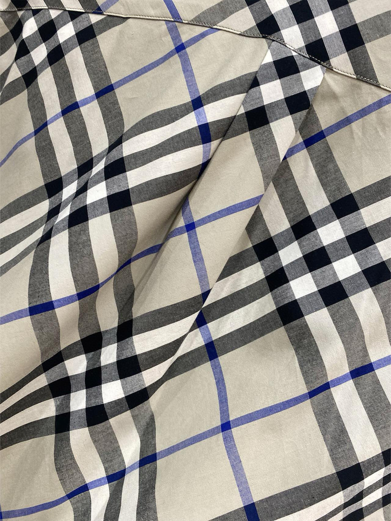 巴宝莉 Burberry 斜格纹棉质BUR王牌渠道，官网售价五千，一经发售已准备售罄！新配色标志性格纹，