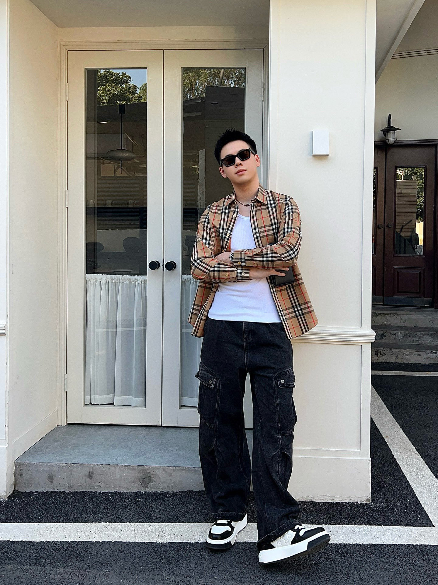 ￼  巴宝莉 Burberry 织带拼接格纹棉质BUR王牌渠道，官网售价五千，一经发售已准备售罄！新配色