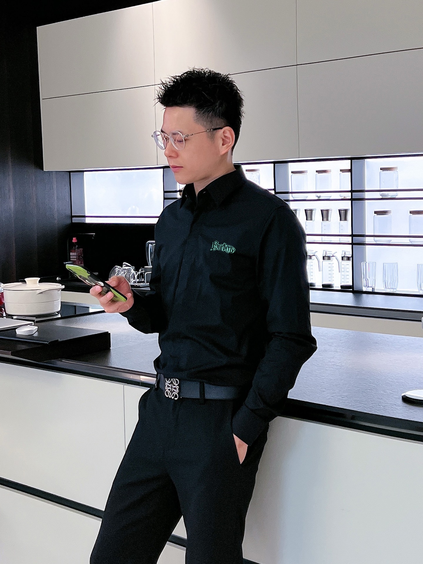 ￼ ￼ ￼ ￼ 巴宝莉 专柜最新款男士必备款长袖衬衫，100%天然棉，舒服透气，原单狠货，原版面料，柔软