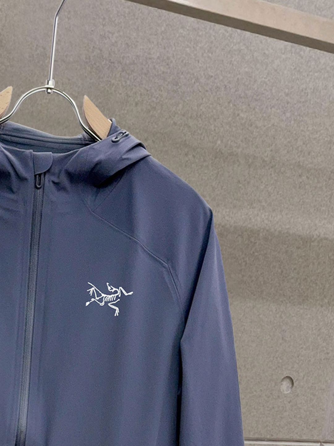 ￼ 始祖鸟 2025最新5A级抑菌仿生、航 纳米、新型纺丝几大 术复合生产的新型多填充物：气凝胶棉特点：