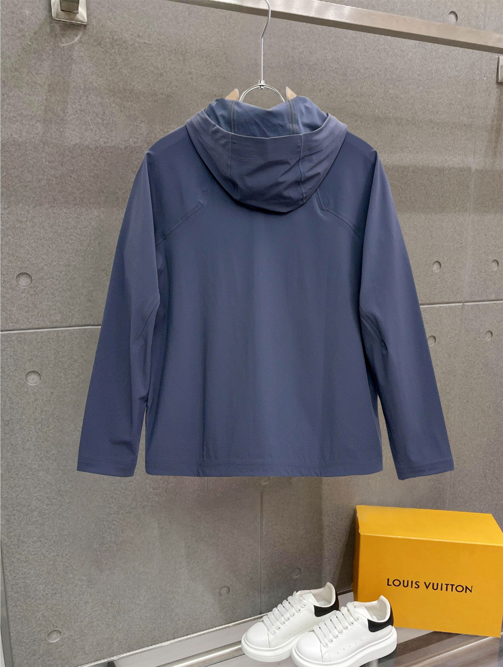 ￼ 始祖鸟 2025最新5A级抑菌仿生、航 纳米、新型纺丝几大 术复合生产的新型多填充物：气凝胶棉特点：