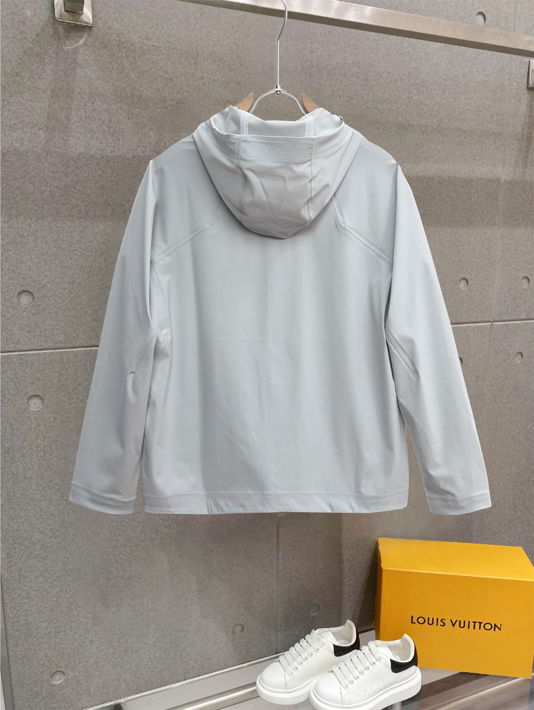 ￼ 始祖鸟 2025最新5A级抑菌仿生、航 纳米、新型纺丝几大 术复合生产的新型多填充物：气凝胶棉特点：