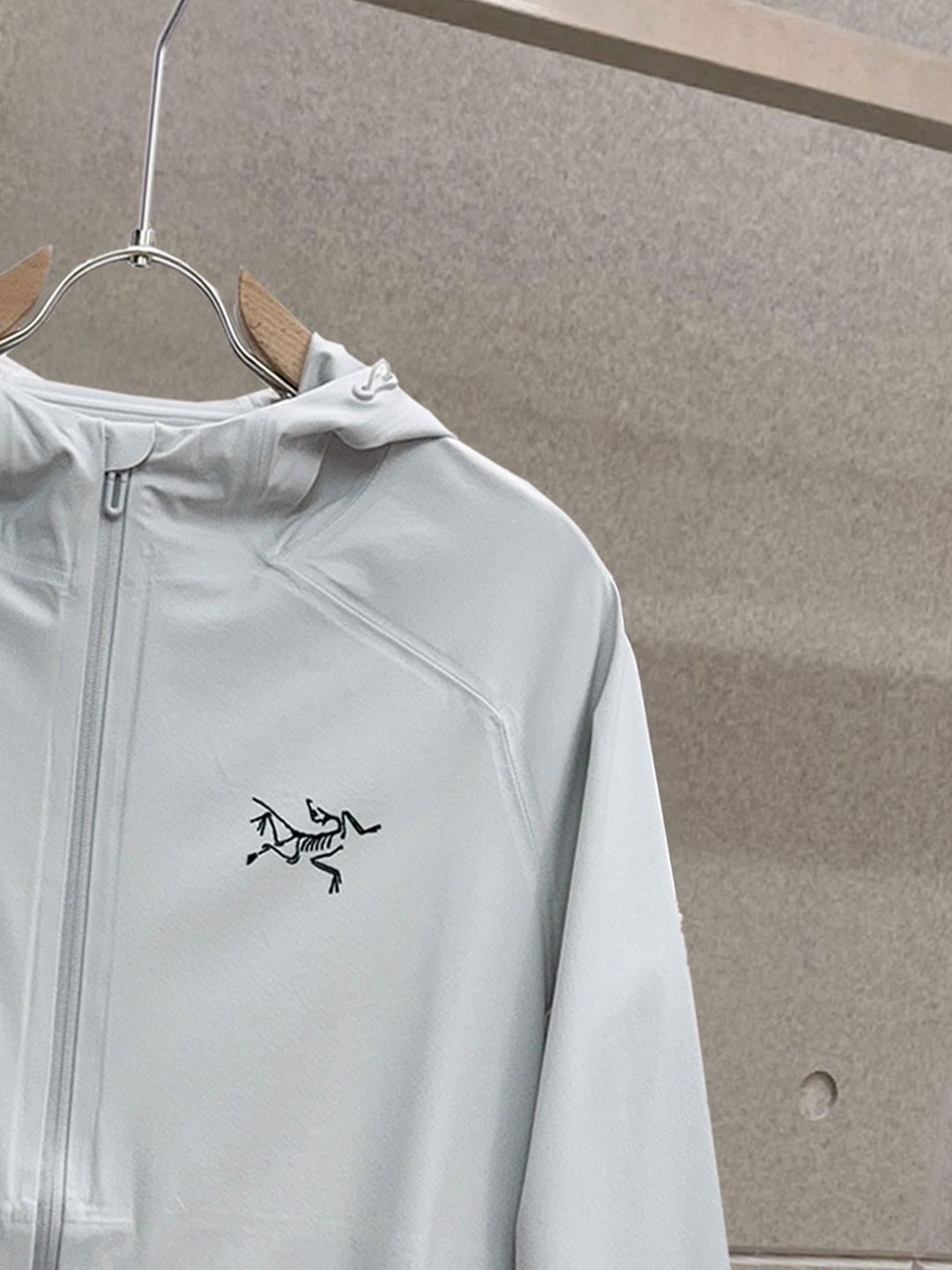 ￼ 始祖鸟 2025最新5A级抑菌仿生、航 纳米、新型纺丝几大 术复合生产的新型多填充物：气凝胶棉特点：