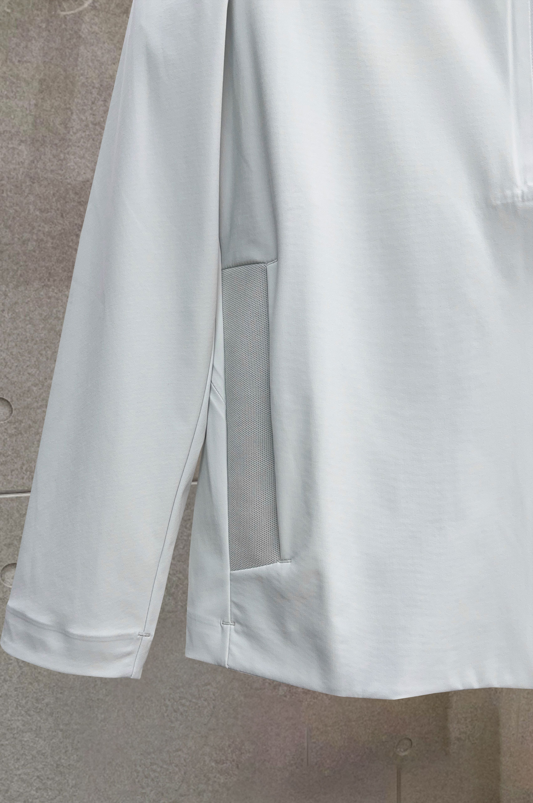 ￼ 始祖鸟 2025最新5A级抑菌仿生、航 纳米、新型纺丝几大 术复合生产的新型多填充物：气凝胶棉特点：