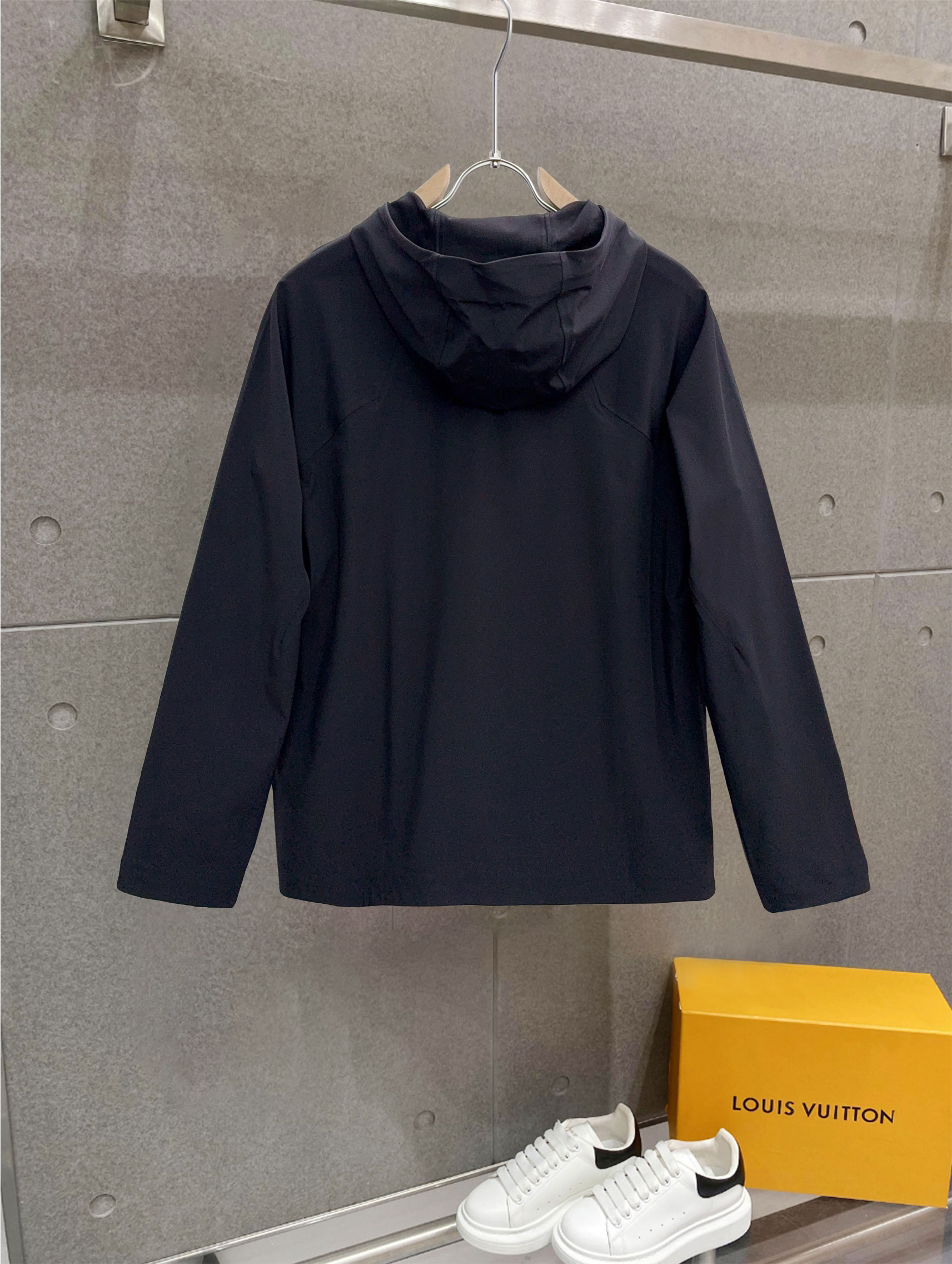 ￼ 始祖鸟 2025最新5A级抑菌仿生、航 纳米、新型纺丝几大 术复合生产的新型多填充物：气凝胶棉特点：