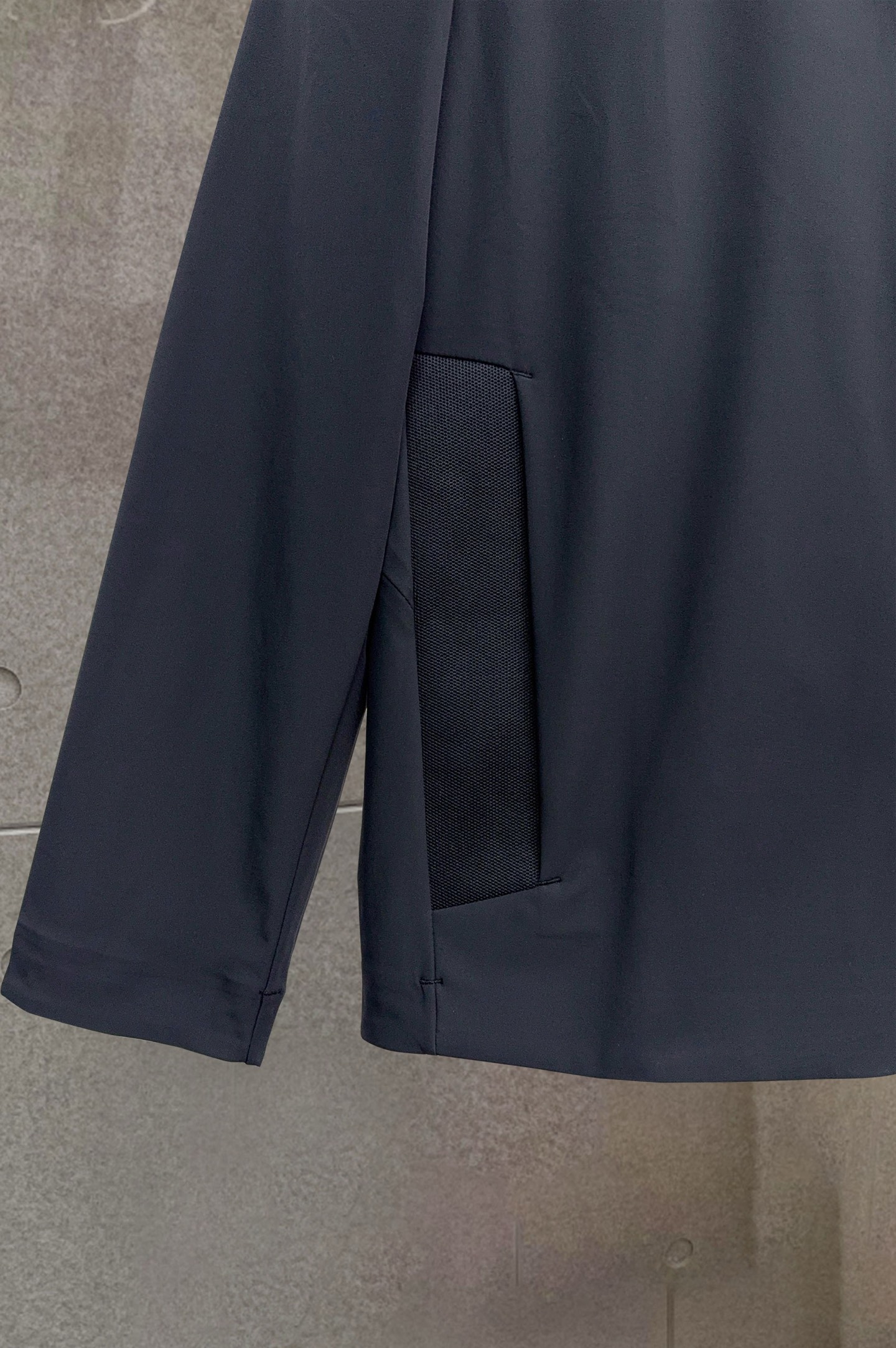 ￼ 始祖鸟 2025最新5A级抑菌仿生、航 纳米、新型纺丝几大 术复合生产的新型多填充物：气凝胶棉特点：