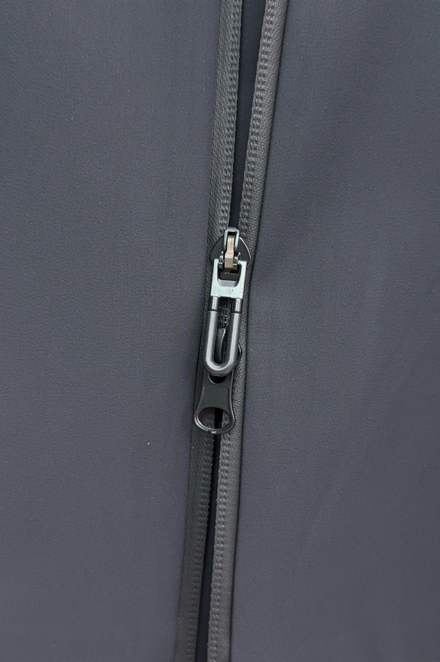 ￼ 始祖鸟 2025最新5A级抑菌仿生、航 纳米、新型纺丝几大 术复合生产的新型多填充物：气凝胶棉特点：