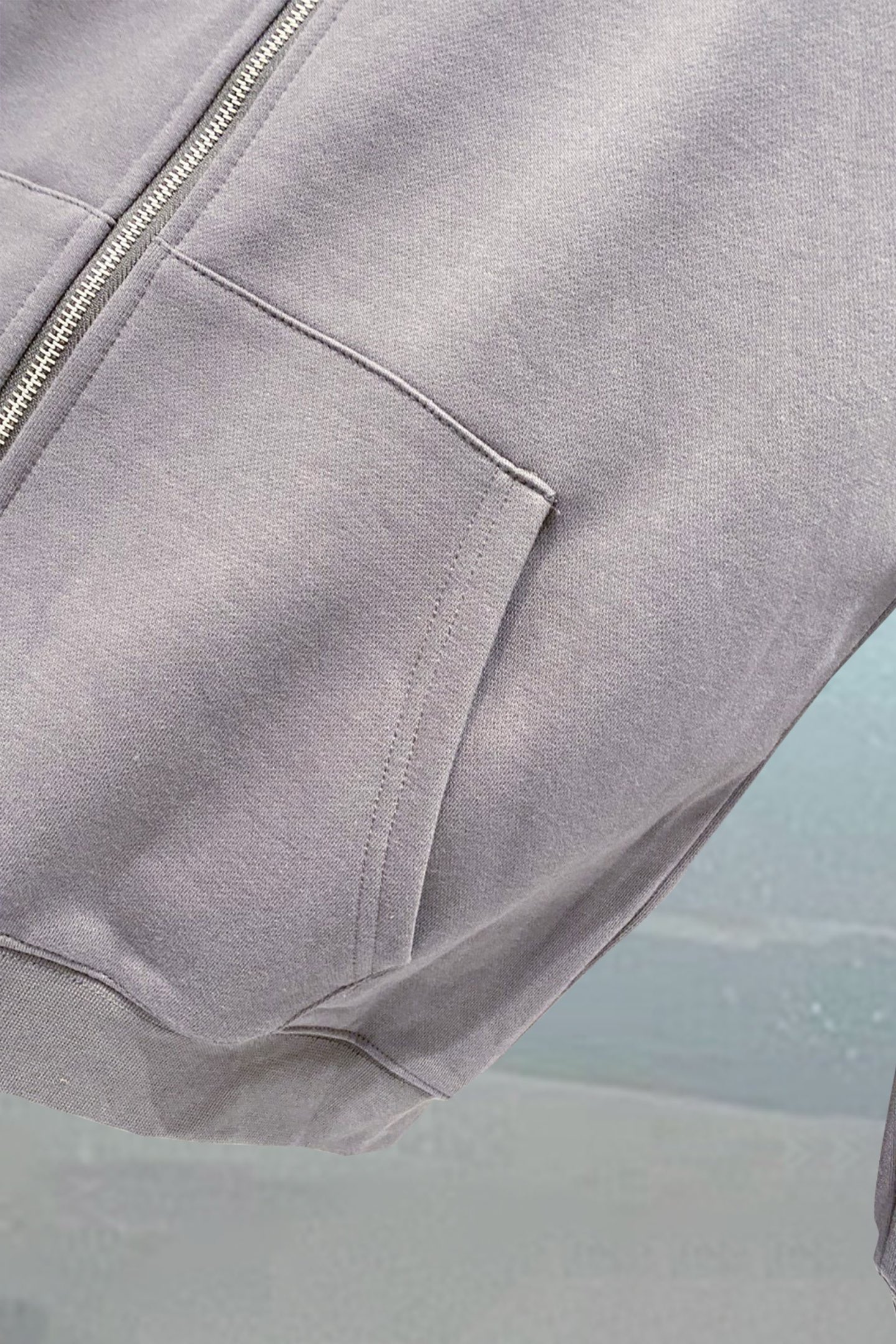 普拉达 官网同步发行 胸前印花品牌logo 功能性 机能运动 男女同款新款运动技能连帽卫衣，400克洗水