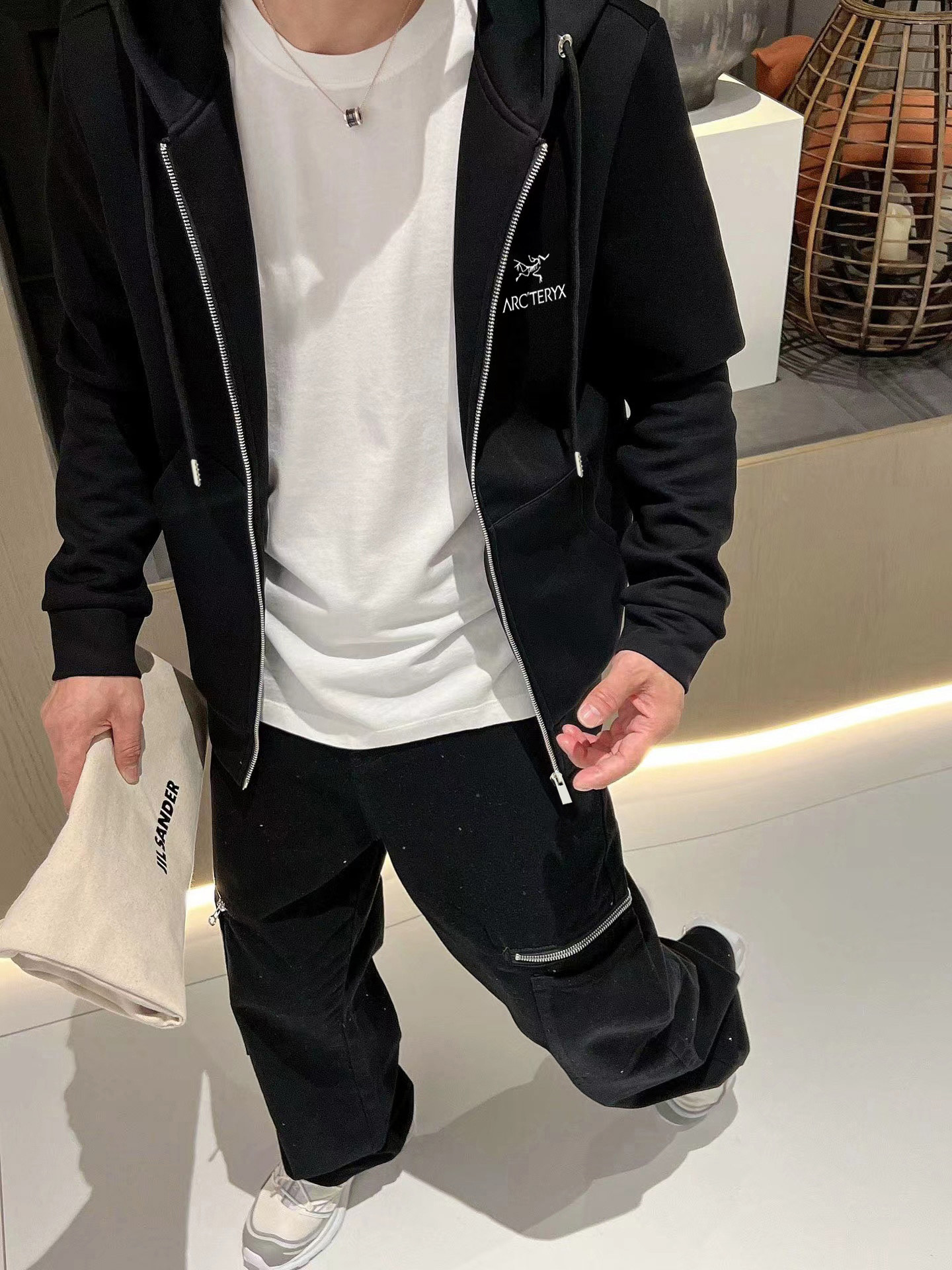 ￼ ￼ ￼ 始祖鸟 官网同步发行 胸前印花品牌logo 功能性 机能运动 男女同款🐦新款运动技能连帽卫衣