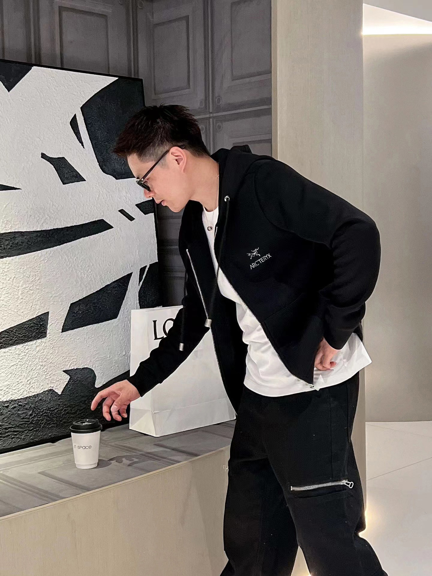 ￼ ￼ ￼ 始祖鸟 官网同步发行 胸前印花品牌logo 功能性 机能运动 男女同款🐦新款运动技能连帽卫衣