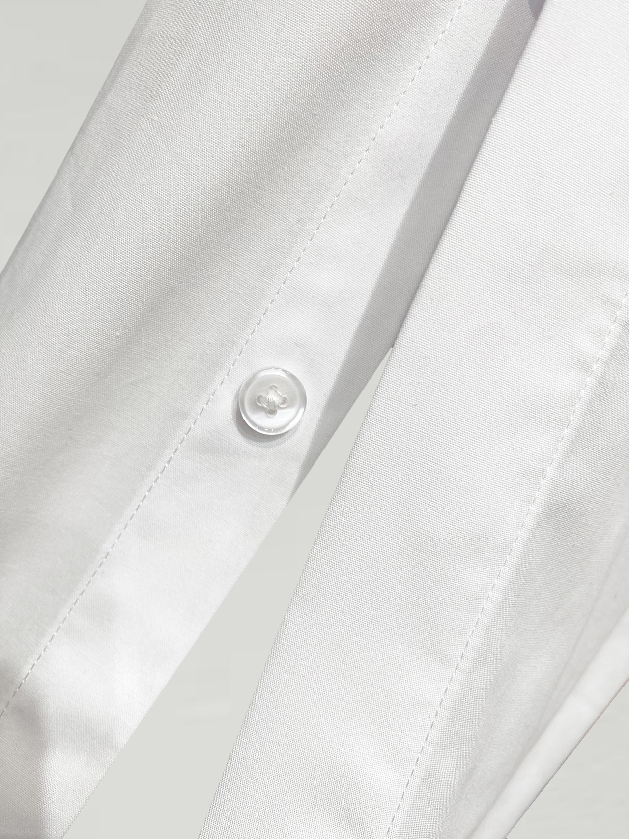 迪奥 最新款男士必备款长袖衬衫，100%天然棉，舒服透气，原单狠货，原版面料，柔软舒适，上身高端又奢华，