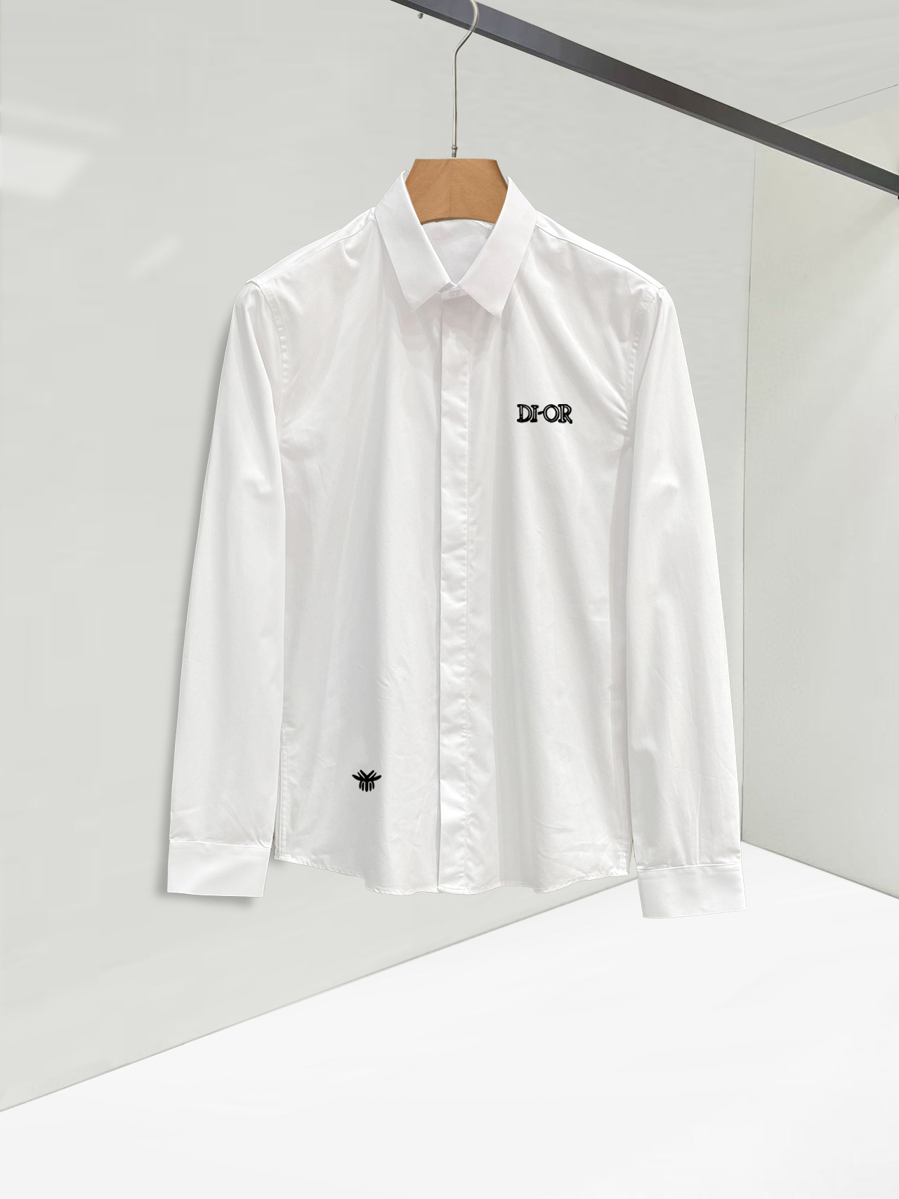 迪奥 最新款男士必备款长袖衬衫，100%天然棉，舒服透气，原单狠货，原版面料，柔软舒适，上身高端又奢华，