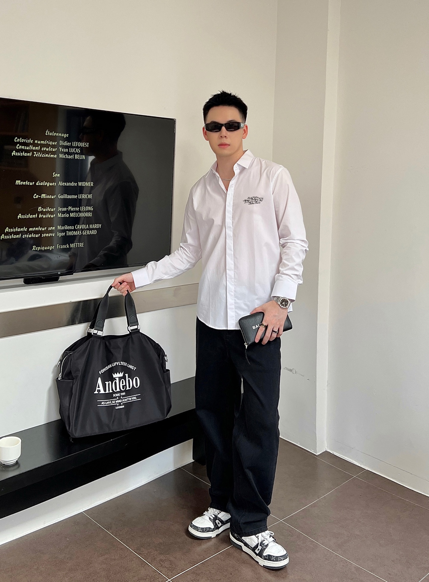 路易威登 最新款男士必备款长袖衬衫，100%天然棉，舒服透气，原单狠货，原版面料，柔软舒适，上身高端又奢