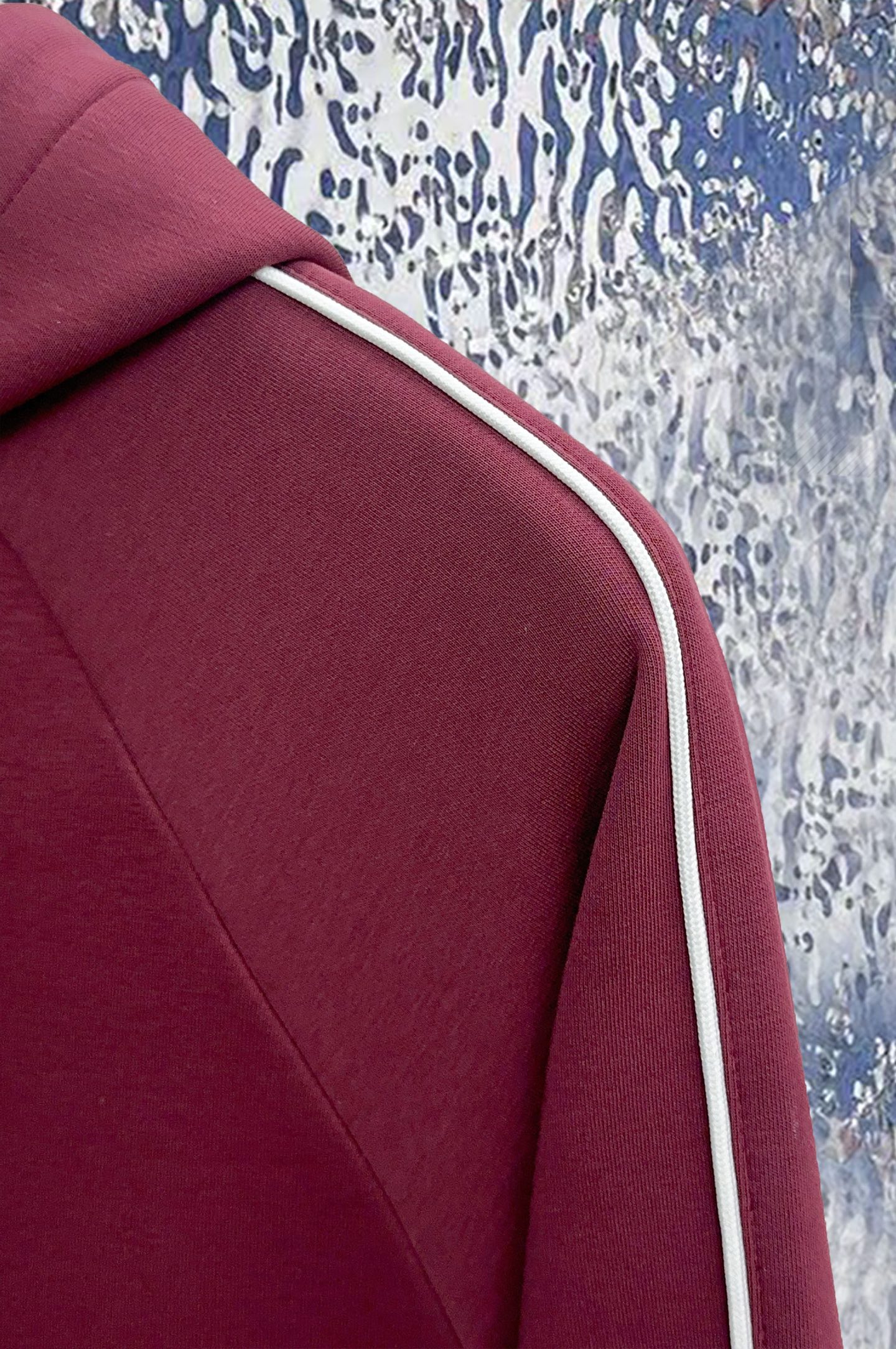 ￼ ￼ ￼ ￼ ￼ ￼ ￼ ￼ ￼ ￼ ￼ 巴黎世家 官网同步发行 胸前印花品牌logo 功能性 机能运