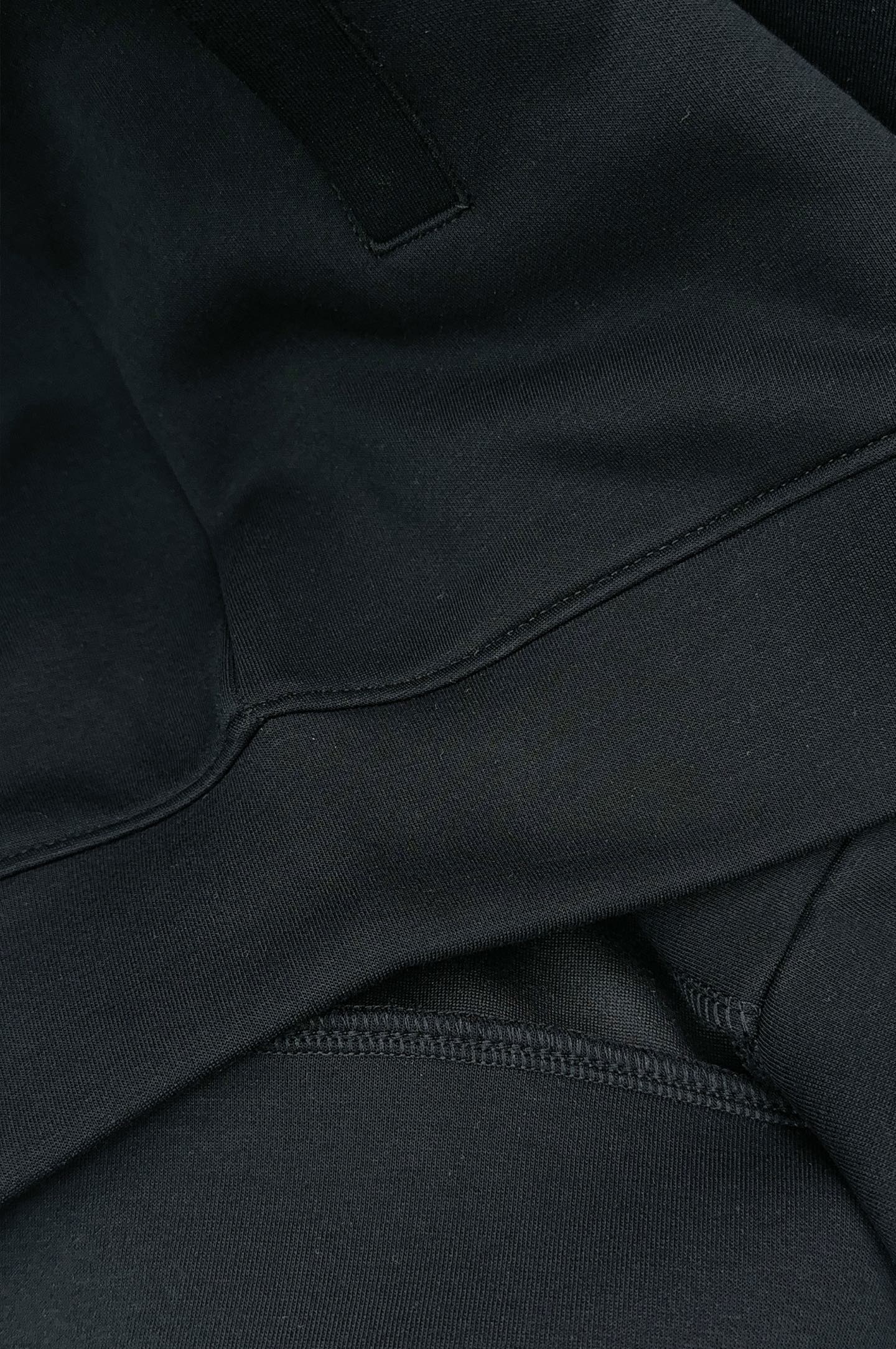 ￼ ￼ ￼ ￼ ￼ ￼ ￼ ￼ ￼ ￼ ￼ 巴黎世家 官网同步发行 胸前印花品牌logo 功能性 机能运