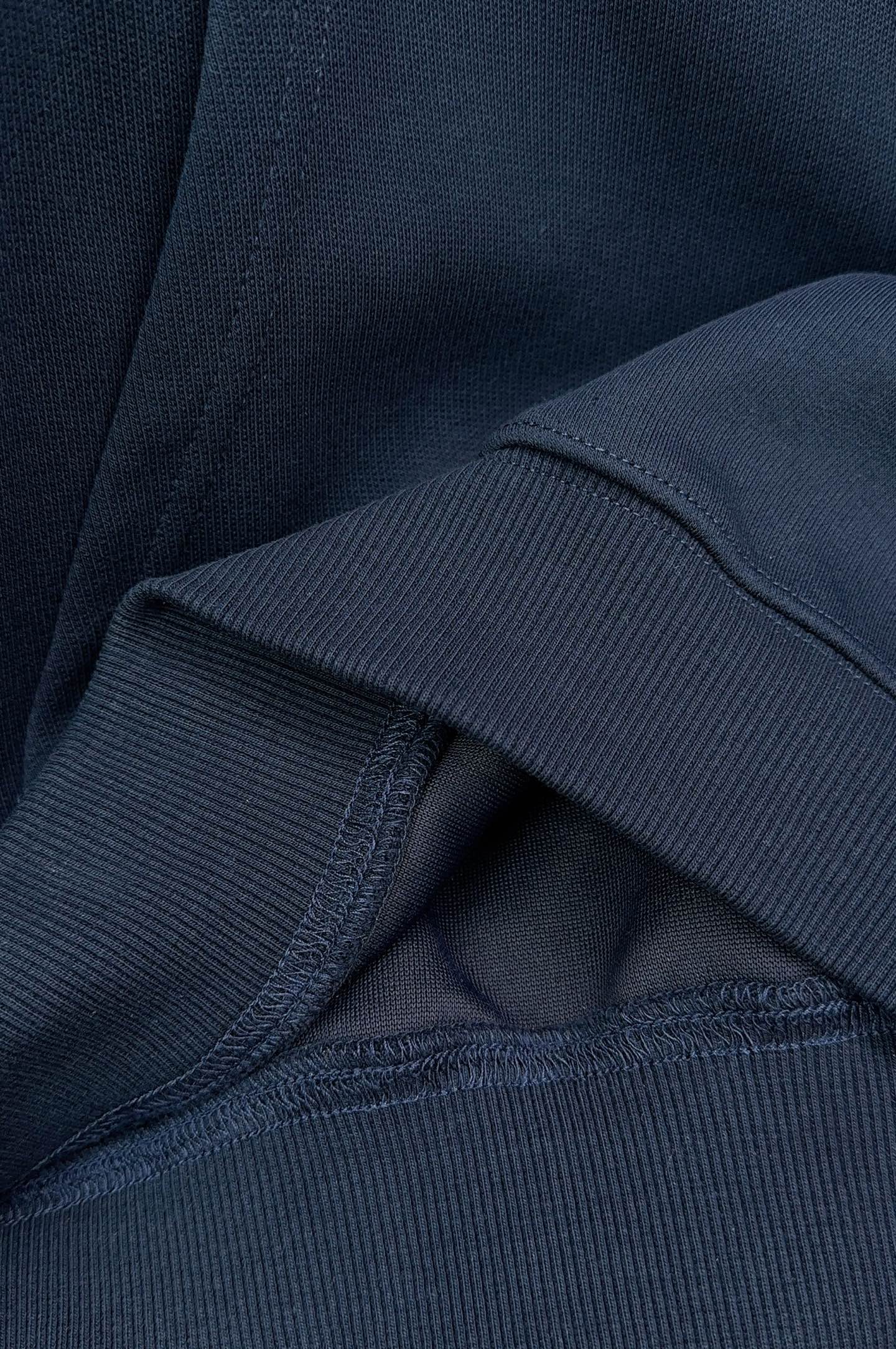 ￼ ￼ ￼ ￼ ￼ ￼ ￼ ￼ ￼ ￼ ￼ 巴黎世家 官网同步发行 胸前印花品牌logo 功能性 机能运