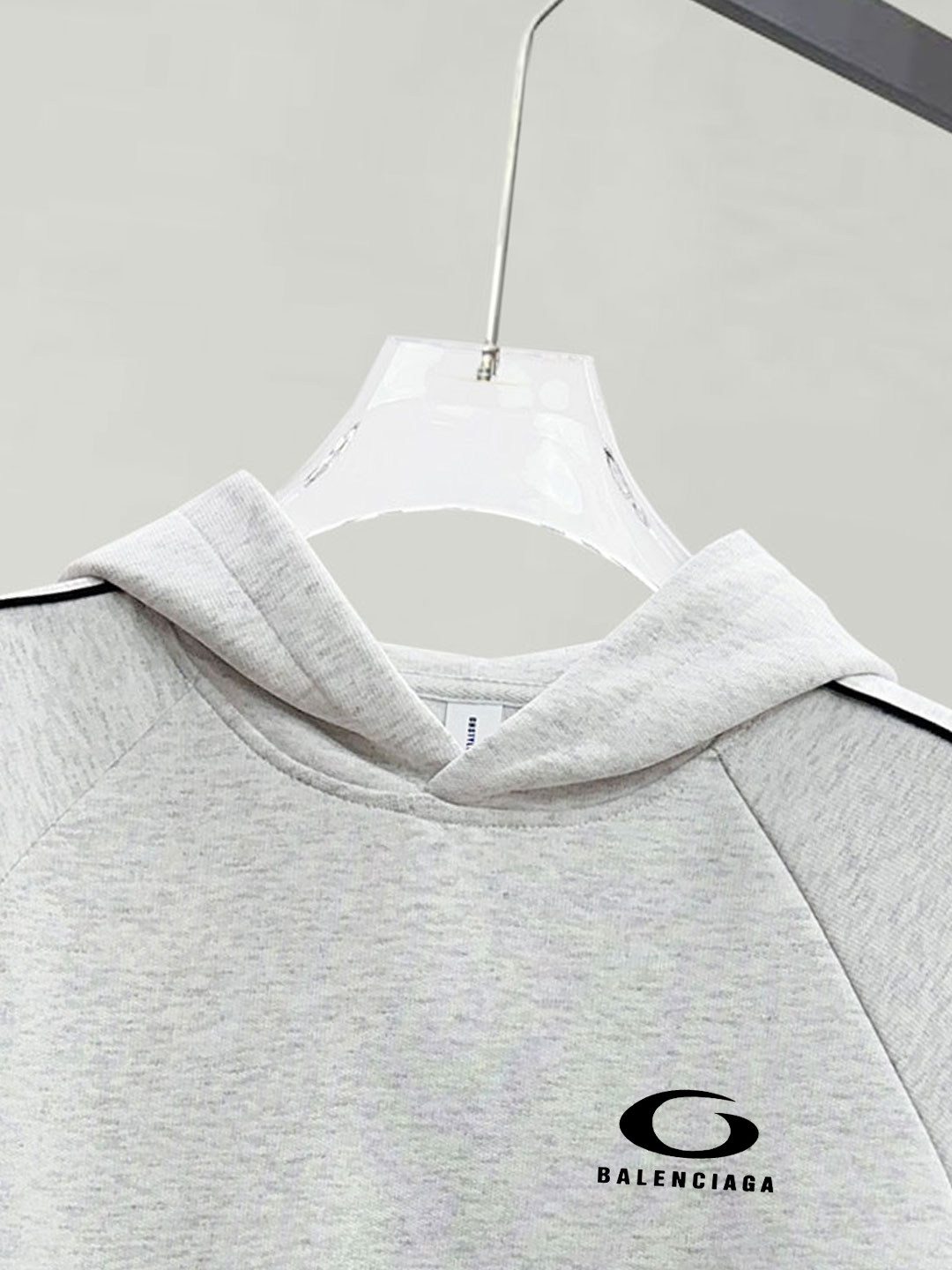 ￼ ￼ ￼ ￼ ￼ ￼ ￼ ￼ ￼ ￼ ￼ 巴黎世家 官网同步发行 胸前印花品牌logo 功能性 机能运