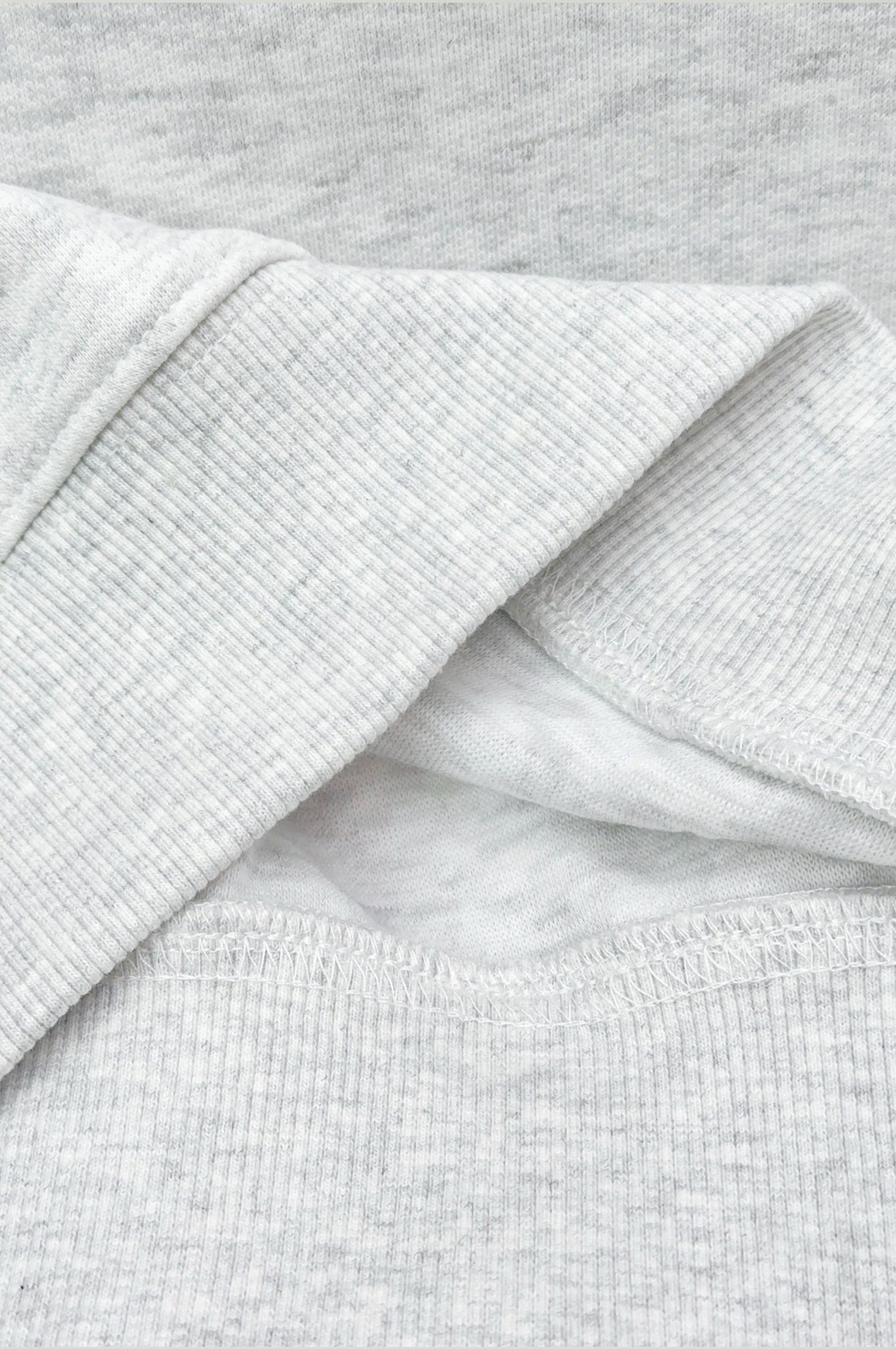 ￼ ￼ ￼ ￼ ￼ ￼ ￼ ￼ ￼ ￼ ￼ 巴黎世家 官网同步发行 胸前印花品牌logo 功能性 机能运