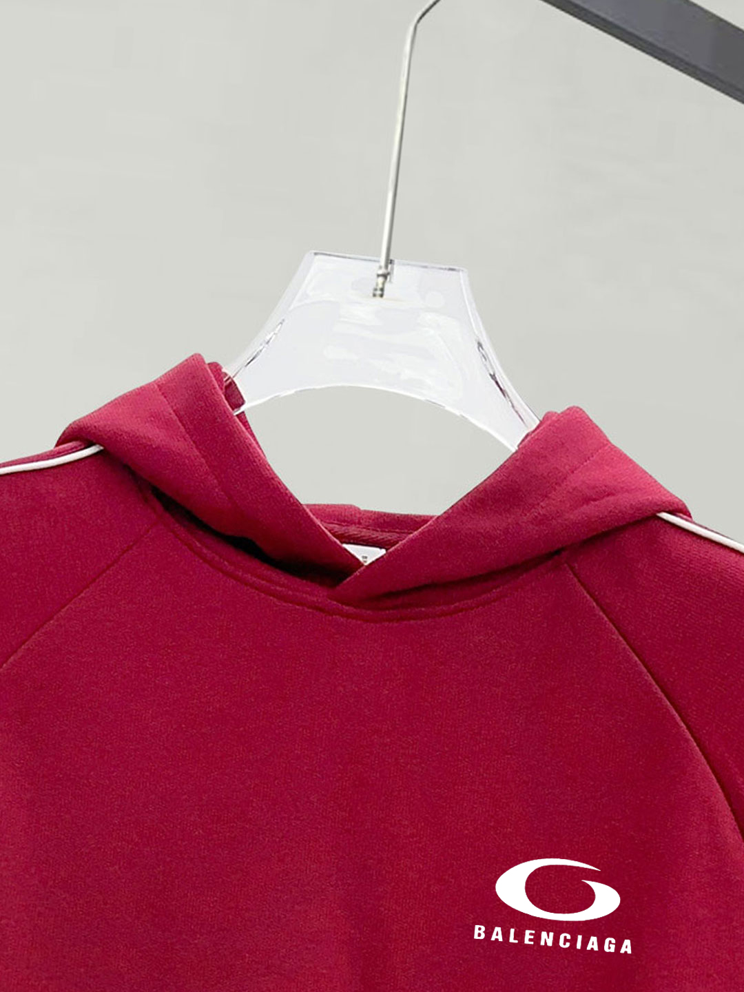 ￼ ￼ ￼ ￼ ￼ ￼ ￼ ￼ ￼ ￼ ￼ 巴黎世家 官网同步发行 胸前印花品牌logo 功能性 机能运