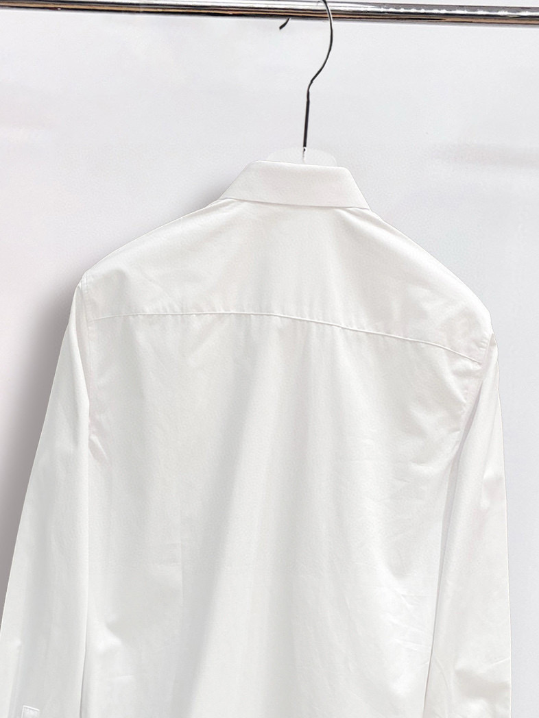 ￼ ￼ ￼ ￼ 迪奥 专柜最新款男士必备款长袖衬衫，100%天然棉，舒服透气，原单狠货，原版面料，柔软舒