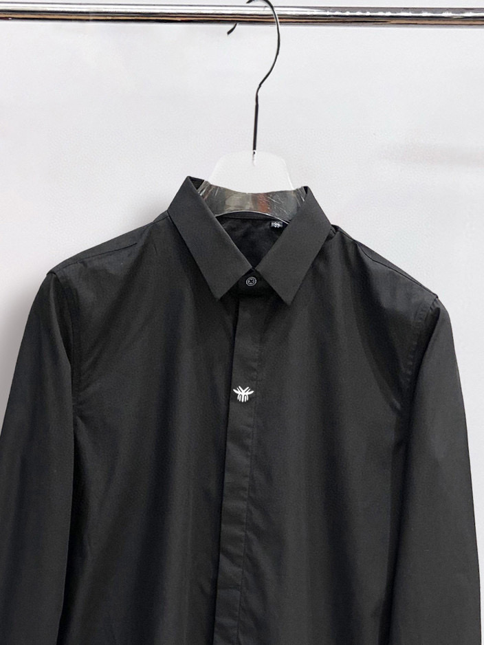 ￼ ￼ ￼ ￼ 迪奥 专柜最新款男士必备款长袖衬衫，100%天然棉，舒服透气，原单狠货，原版面料，柔软舒