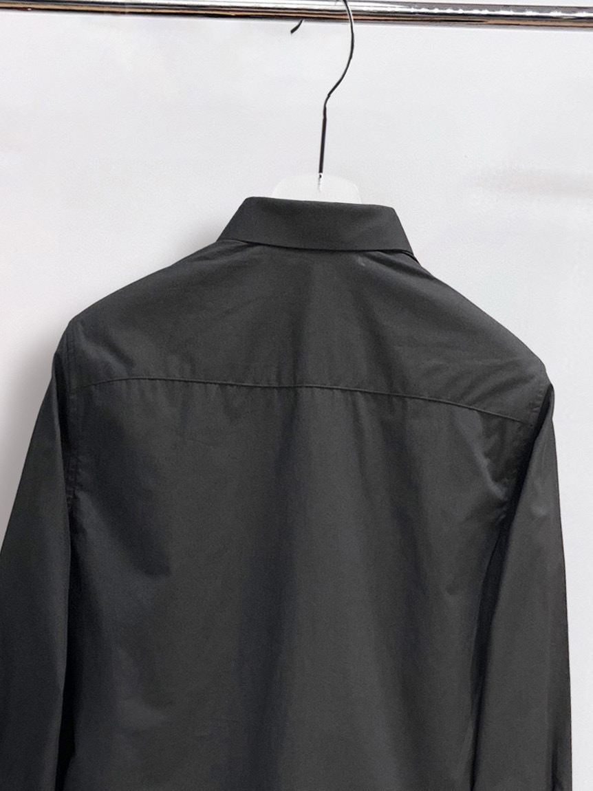 ￼ ￼ ￼ ￼ 迪奥 专柜最新款男士必备款长袖衬衫，100%天然棉，舒服透气，原单狠货，原版面料，柔软舒