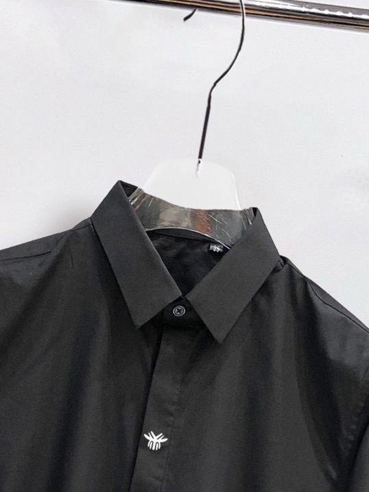 ￼ ￼ ￼ ￼ 迪奥 专柜最新款男士必备款长袖衬衫，100%天然棉，舒服透气，原单狠货，原版面料，柔软舒