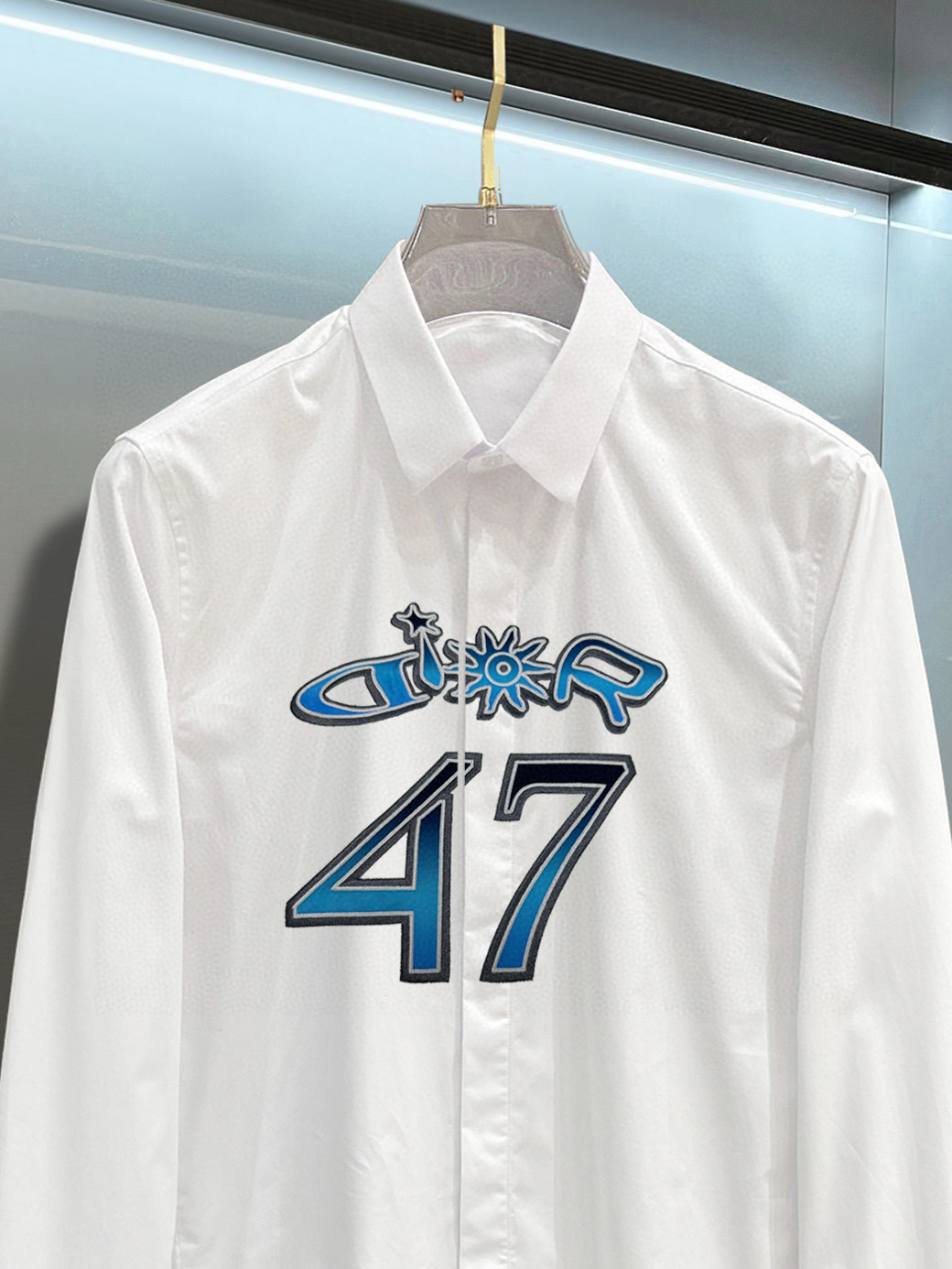 ￼ ￼ ￼ ￼ 迪奥 专柜最新款男士必备款长袖衬衫，100%天然棉，舒服透气，原单狠货，原版面料，柔软舒