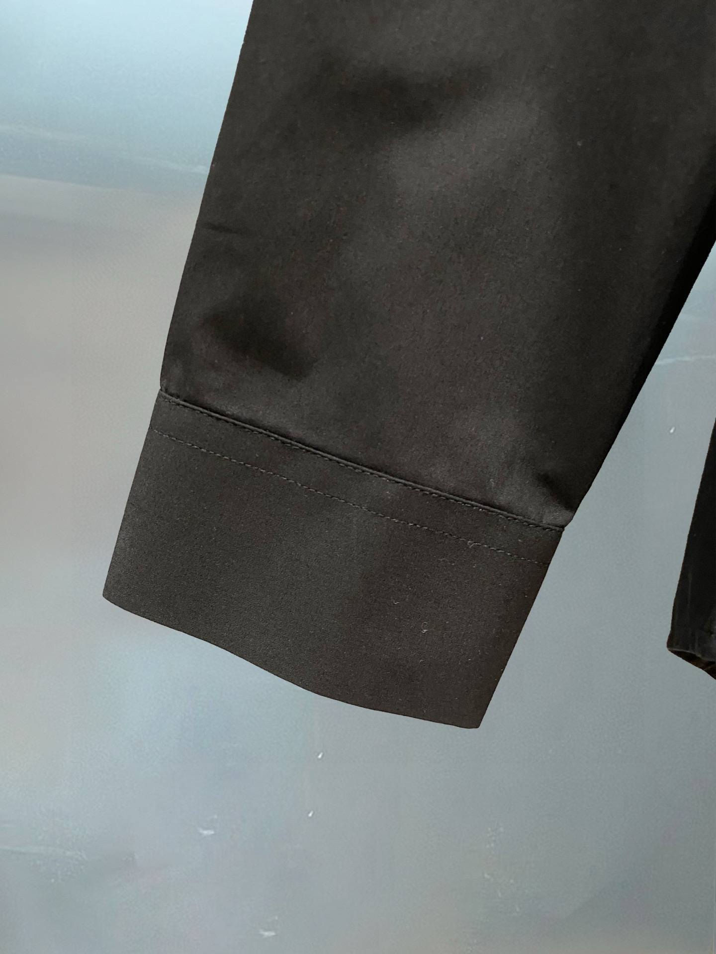 ￼ ￼ ￼ ￼ 迪奥 专柜最新款男士必备款长袖衬衫，100%天然棉，舒服透气，原单狠货，原版面料，柔软舒