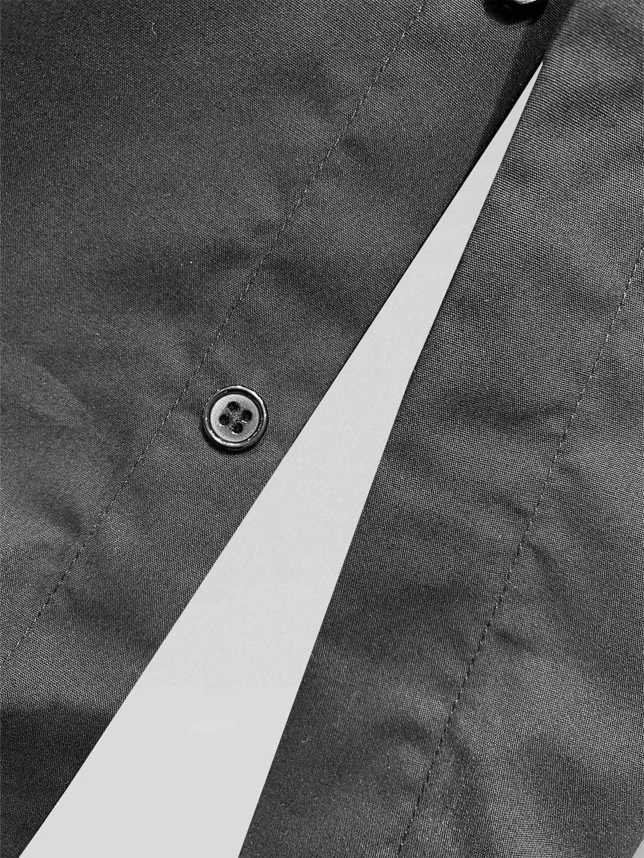 ￼ MIu MIu 专柜最新款男士必备款衬衫，100%天然棉，舒服透气，原单狠货，原版面料，柔软舒适，上